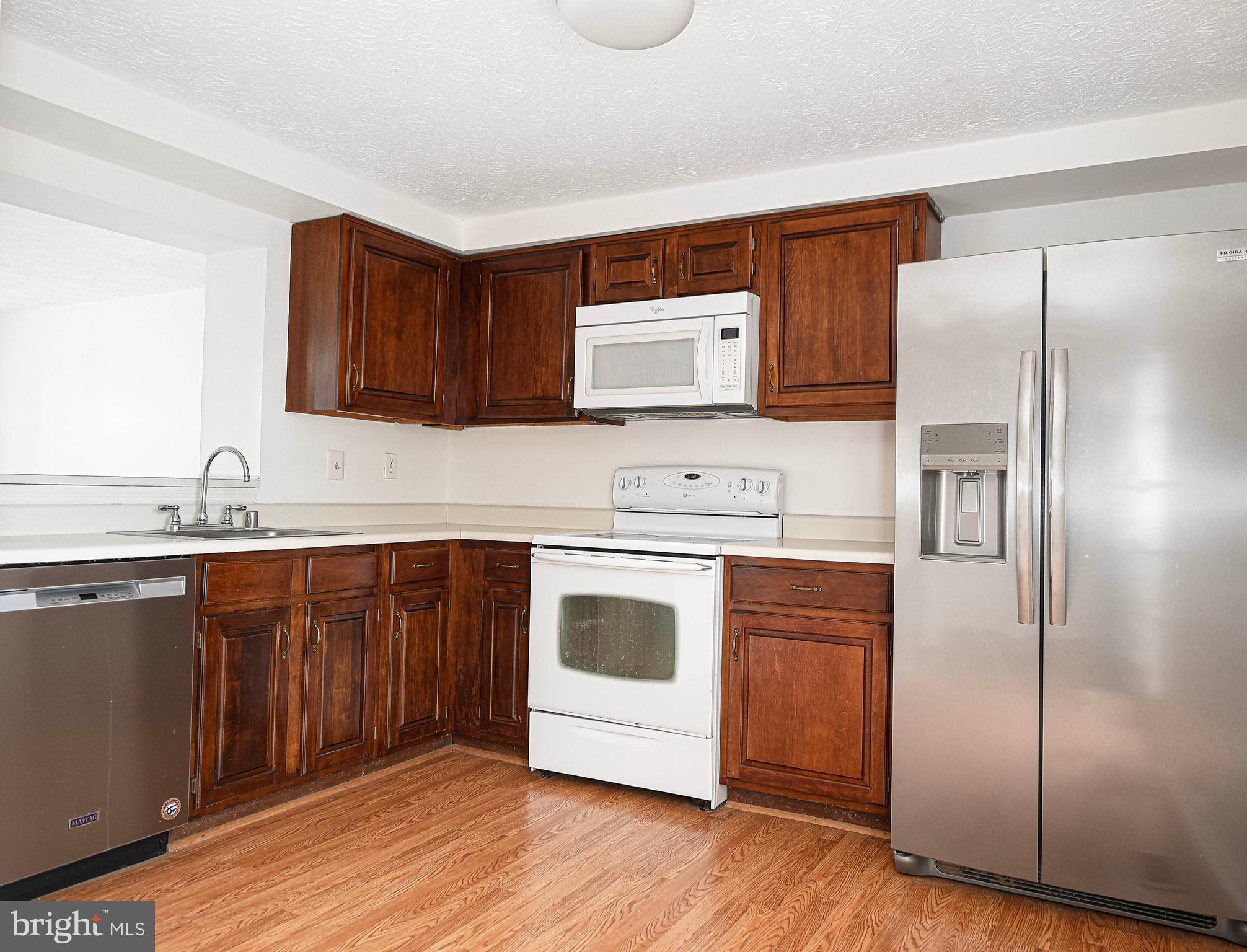 WOODBRIDGE CENTER - Residential