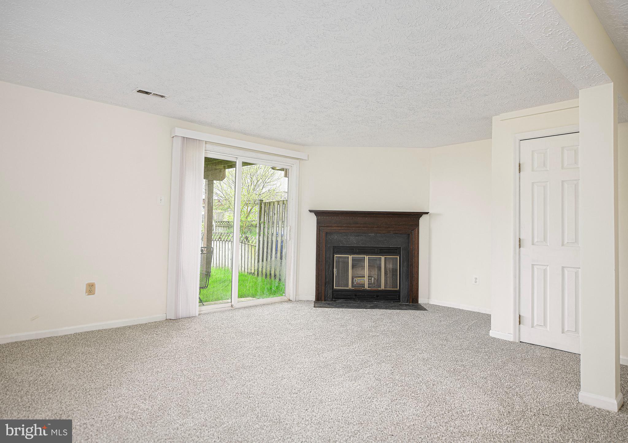 WOODBRIDGE CENTER - Residential