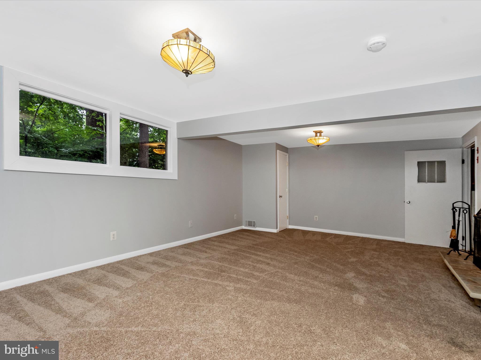 ROCKVILLE - Residential