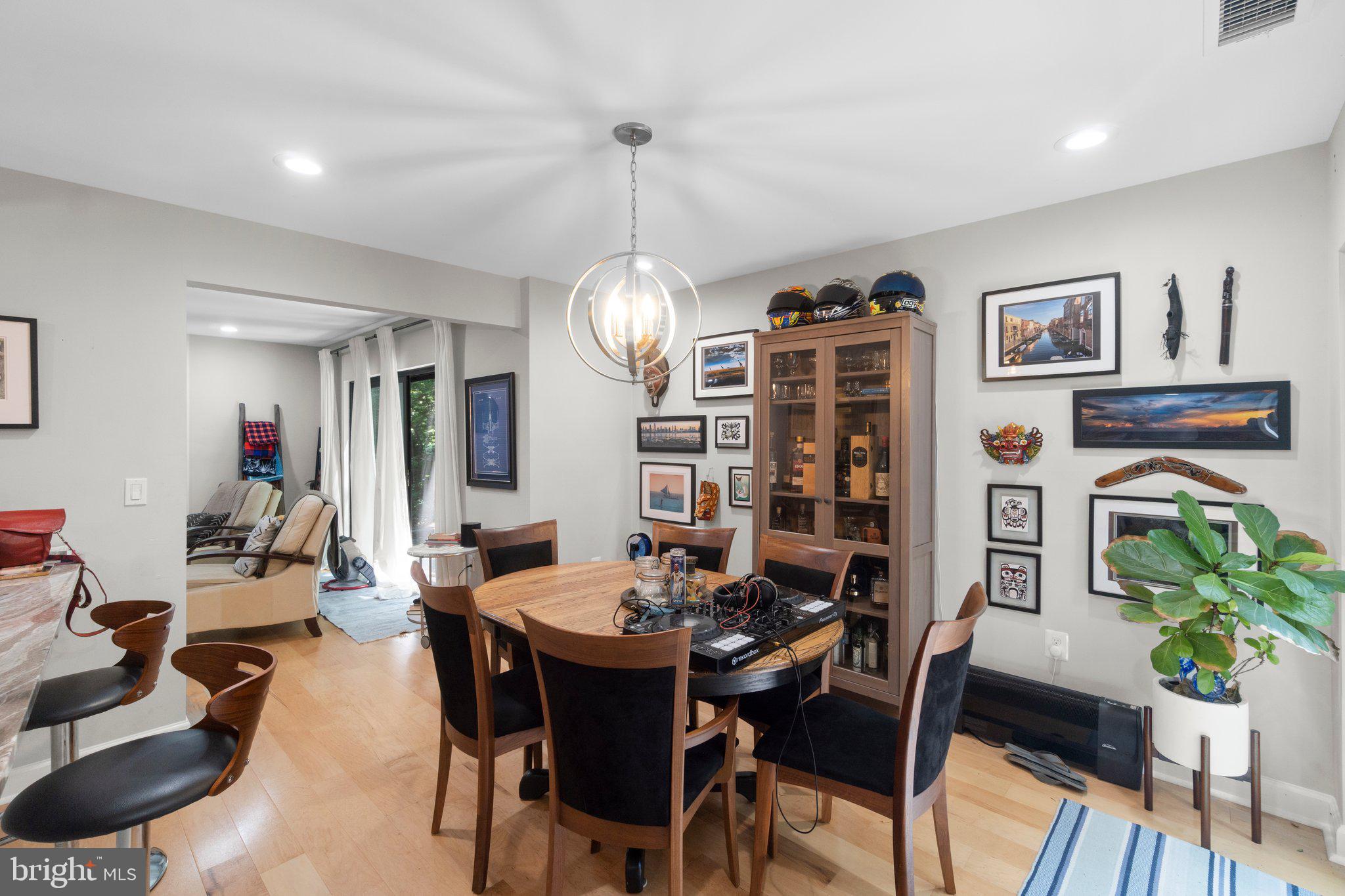 RESTON - Residential Lease