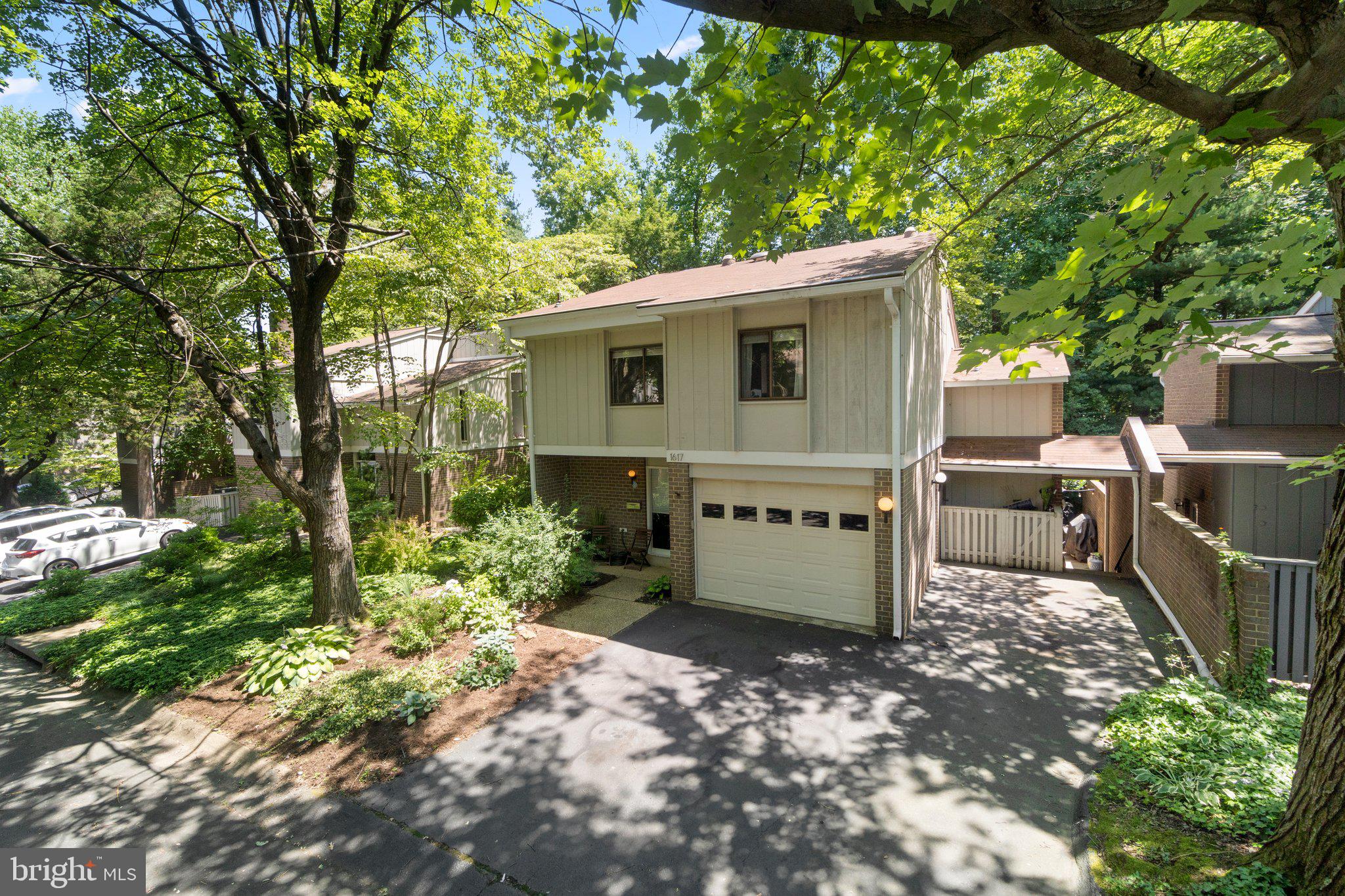 RESTON - Residential Lease