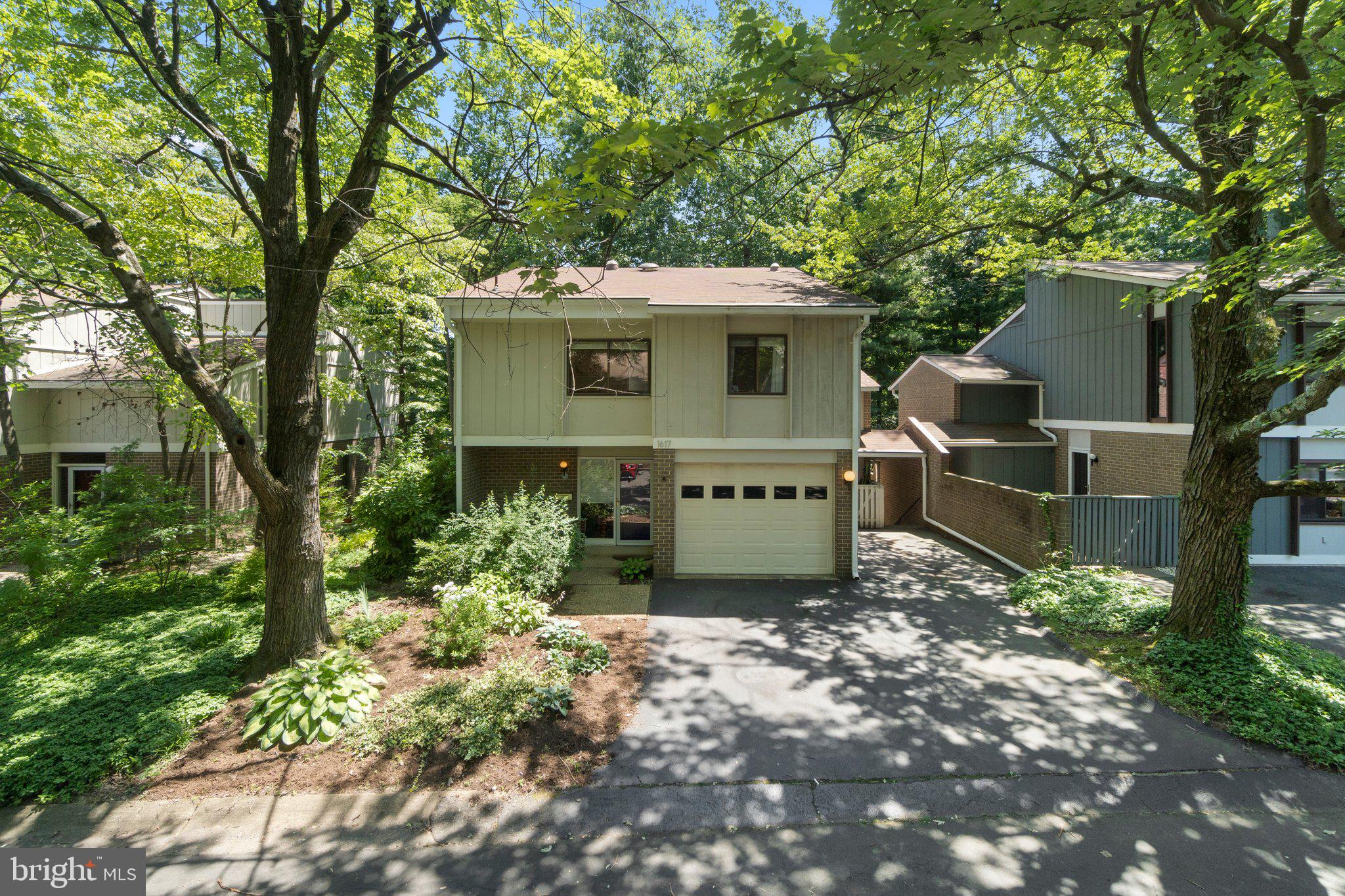 RESTON - Residential Lease