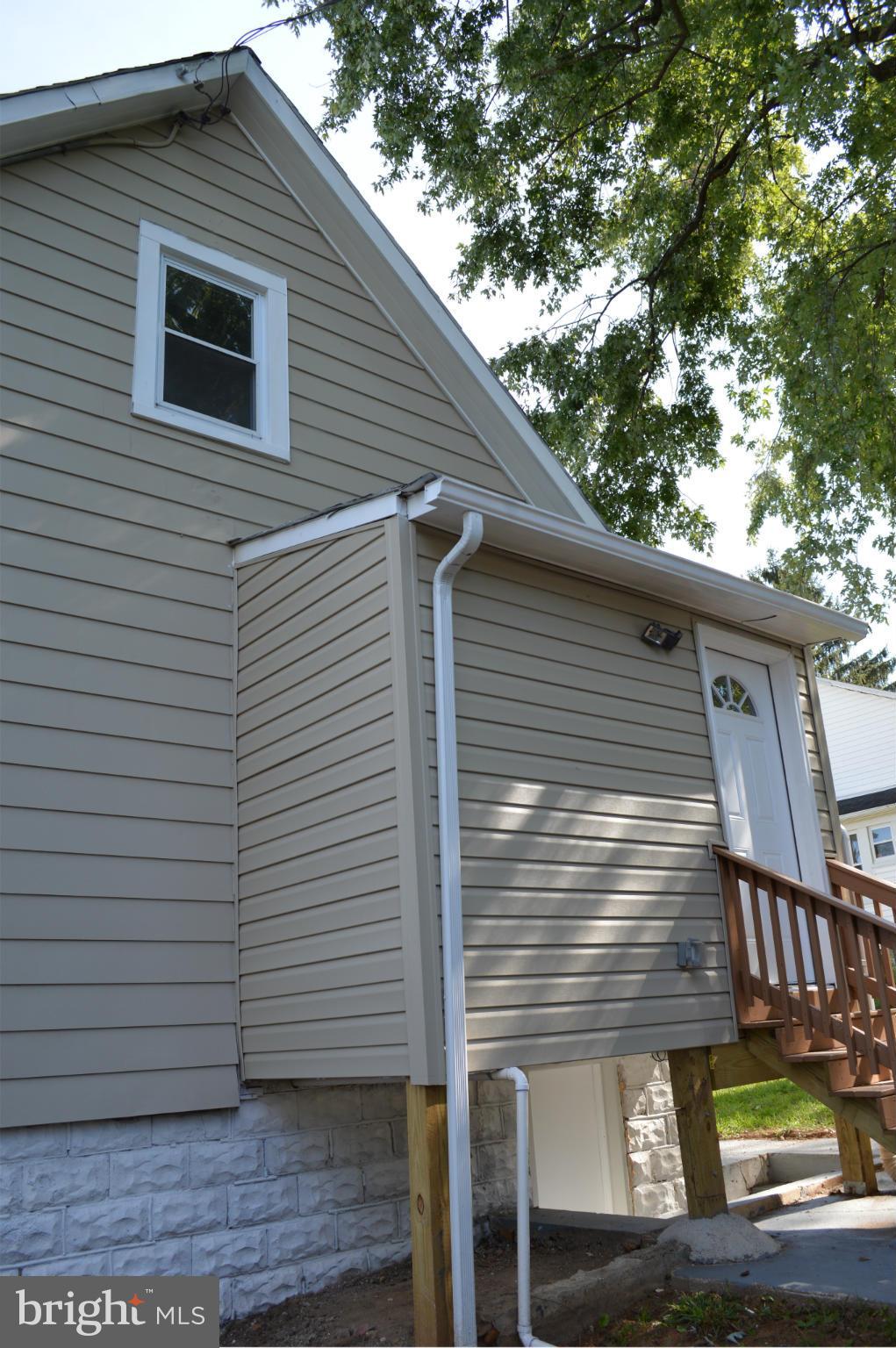 GLEN OAKS - Residential