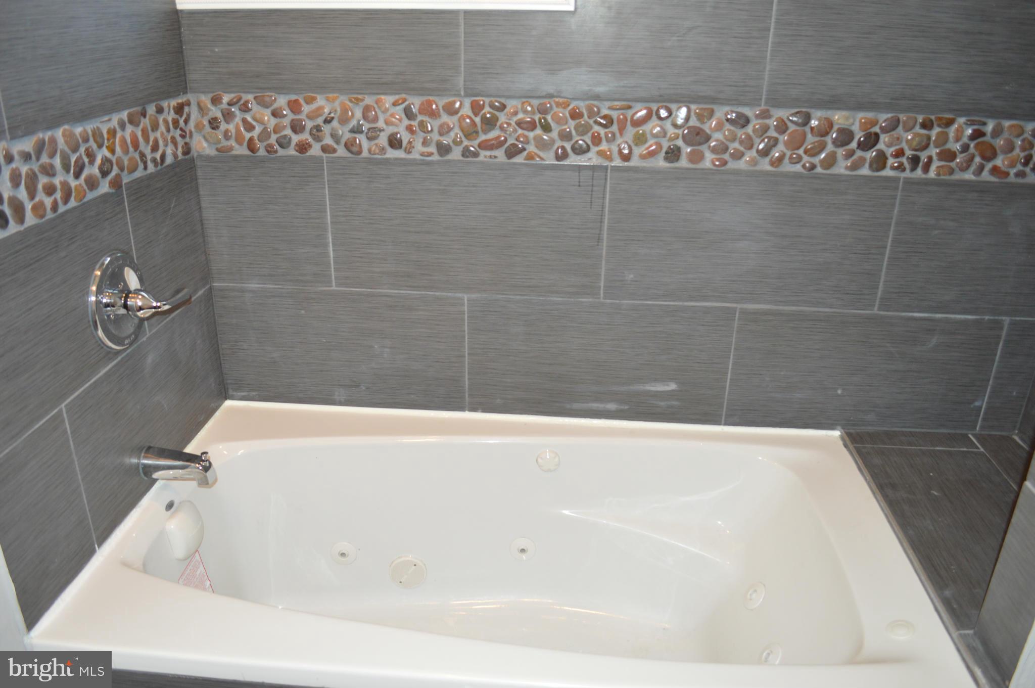 GLEN OAKS - Residential