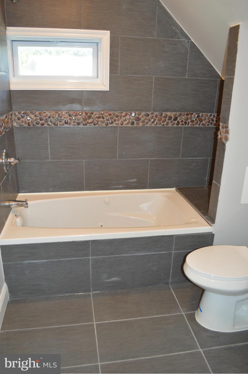 GLEN OAKS - Residential