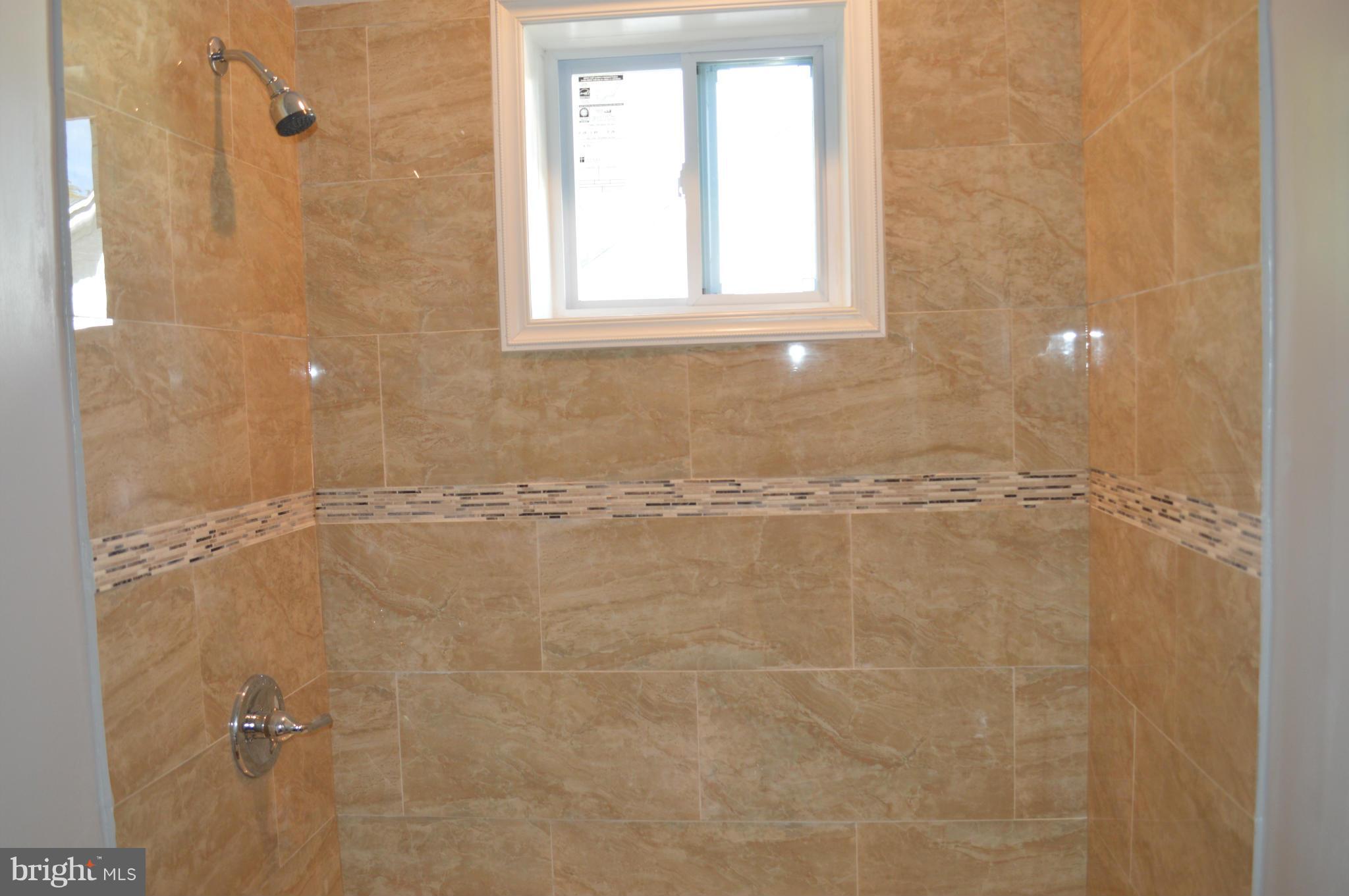 GLEN OAKS - Residential