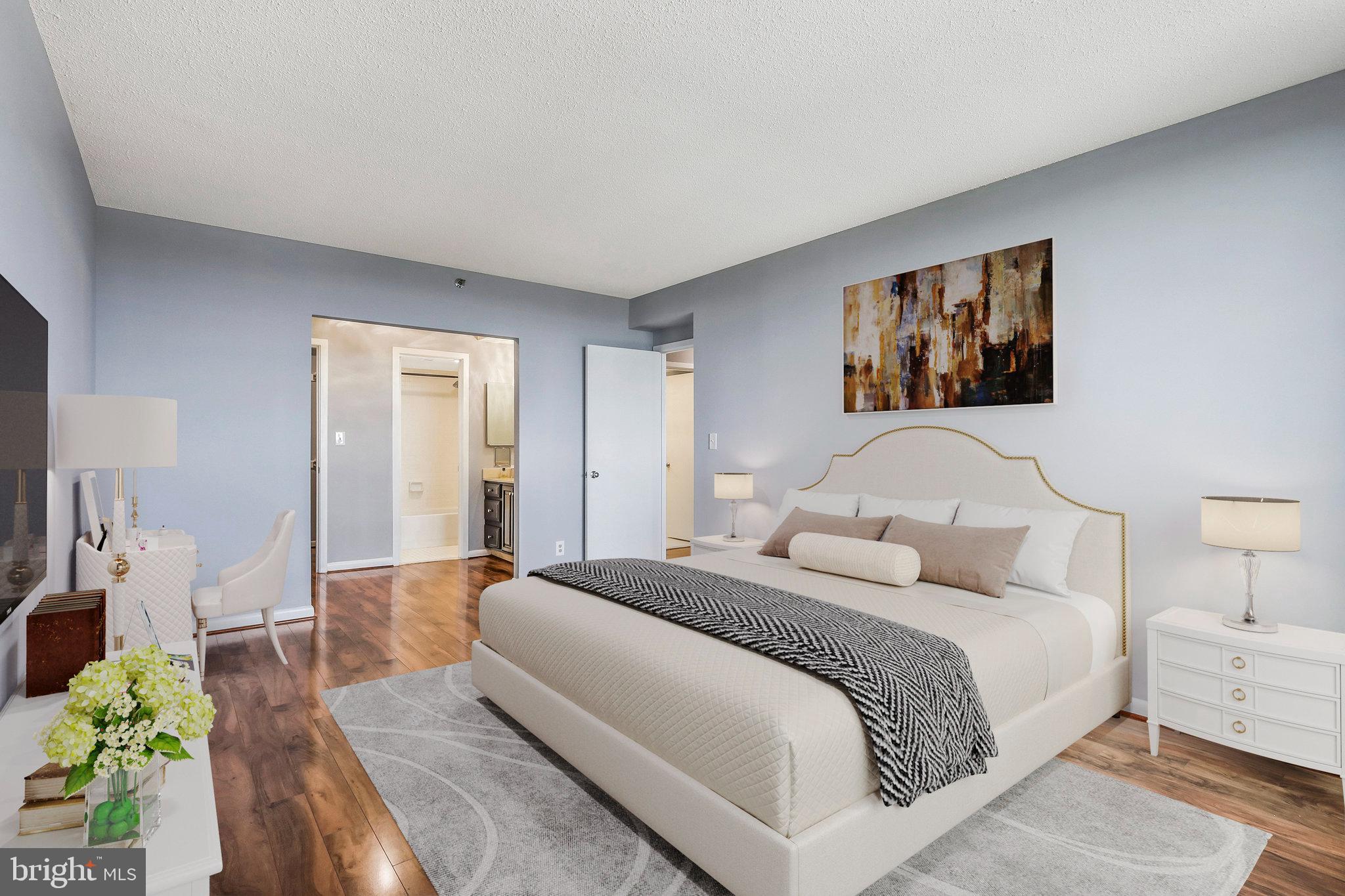 SKYLINE SQUARE CONDO - Residential