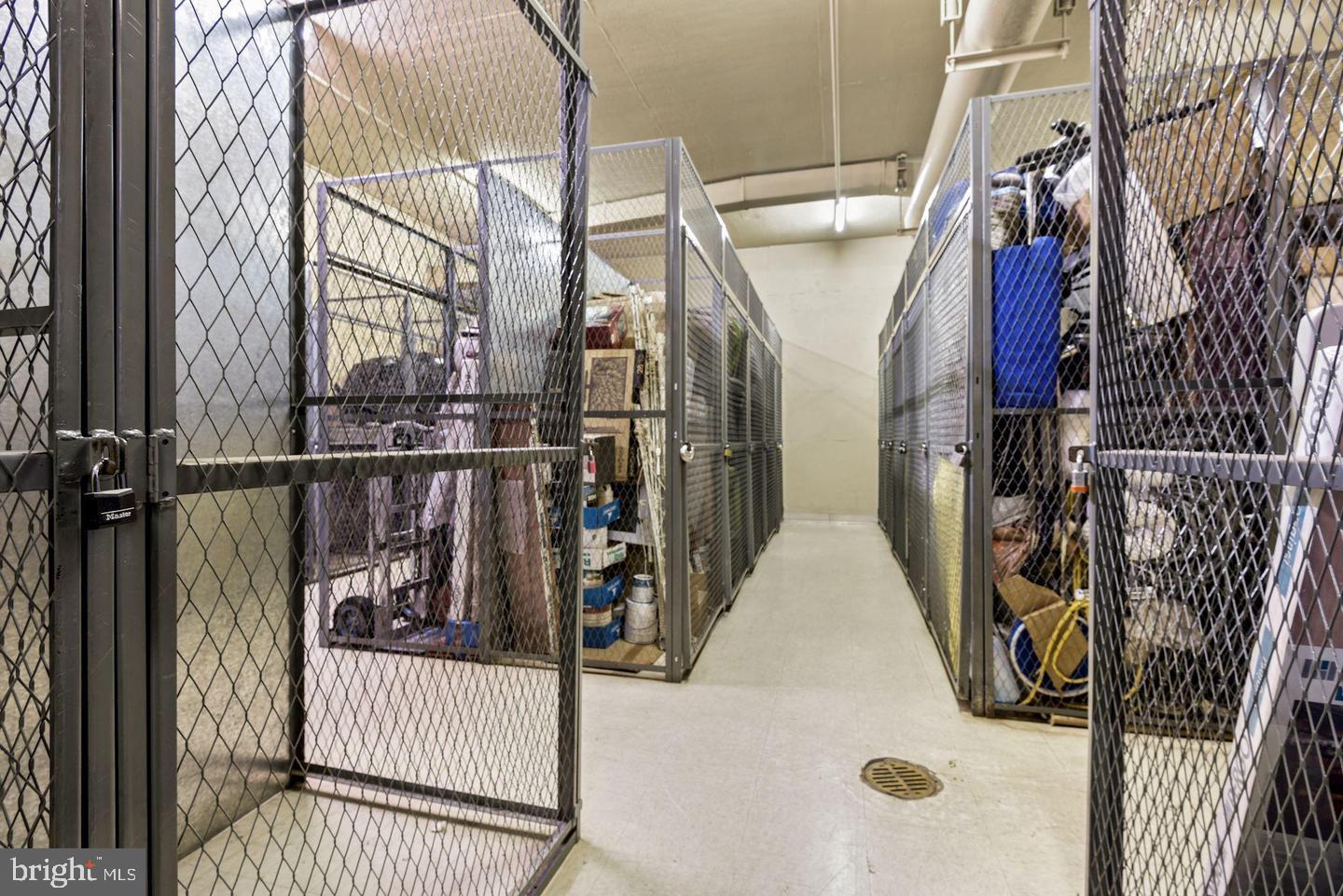 SKYLINE SQUARE CONDO - Residential