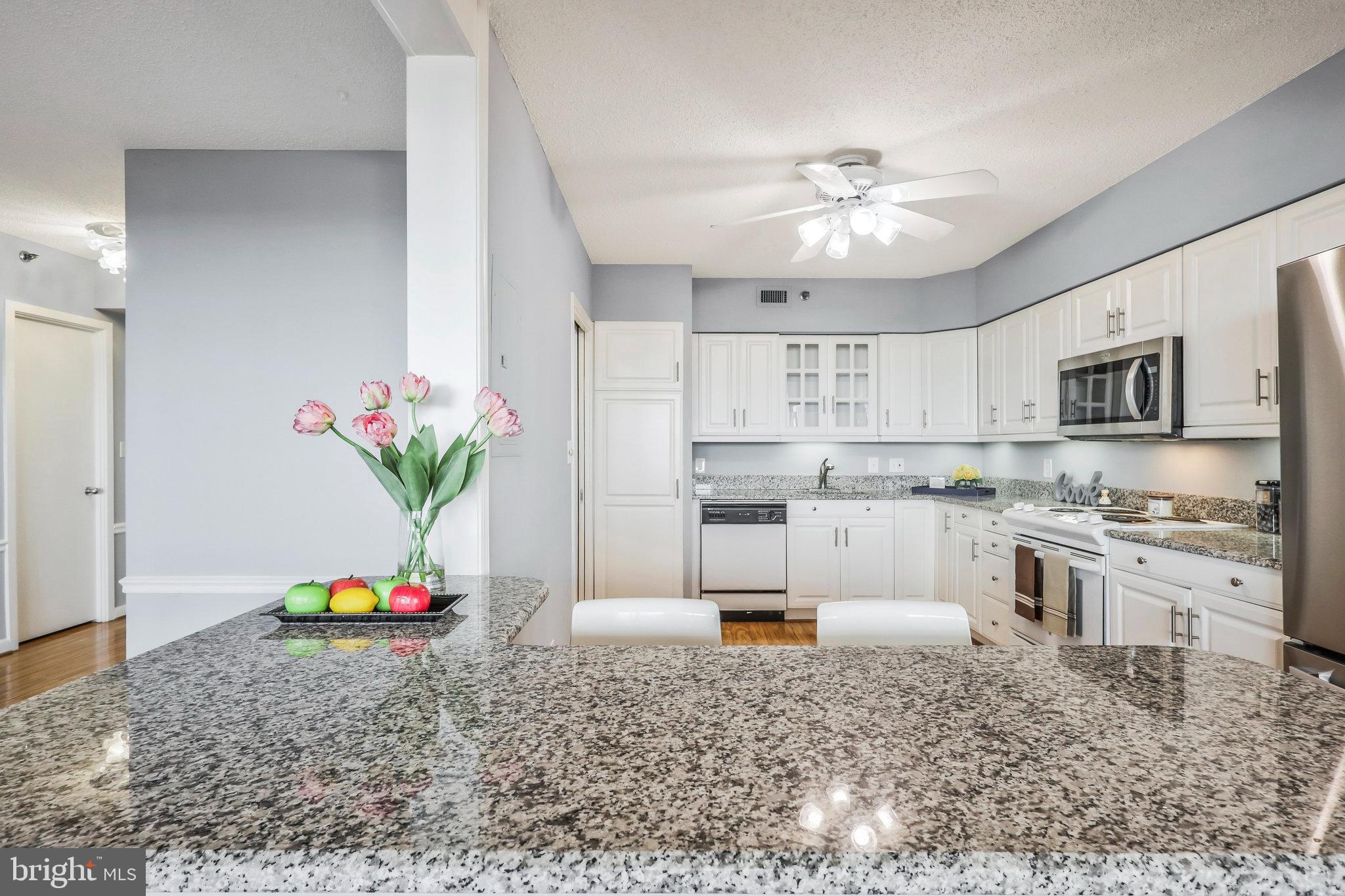 SKYLINE SQUARE CONDO - Residential