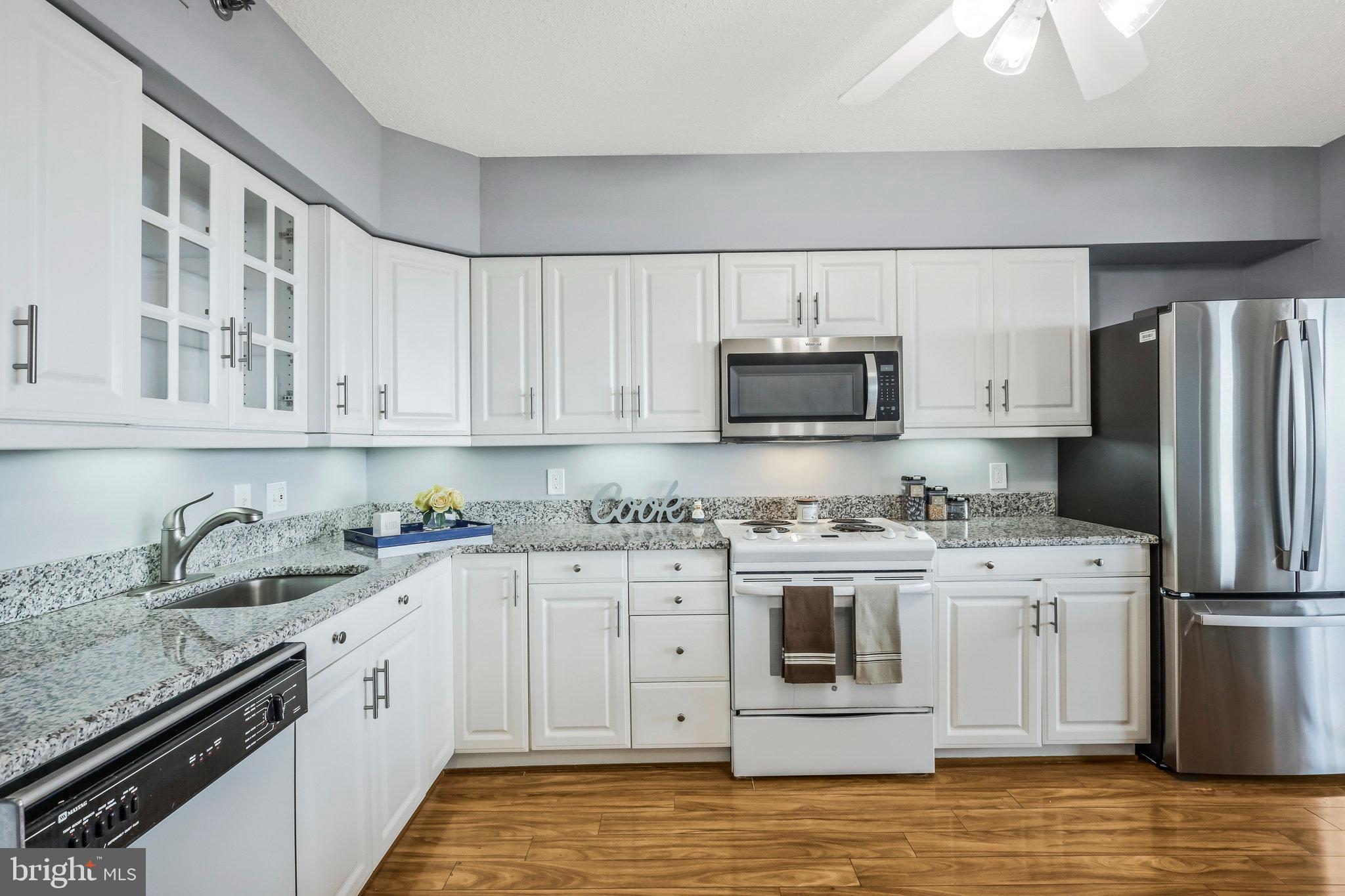 SKYLINE SQUARE CONDO - Residential