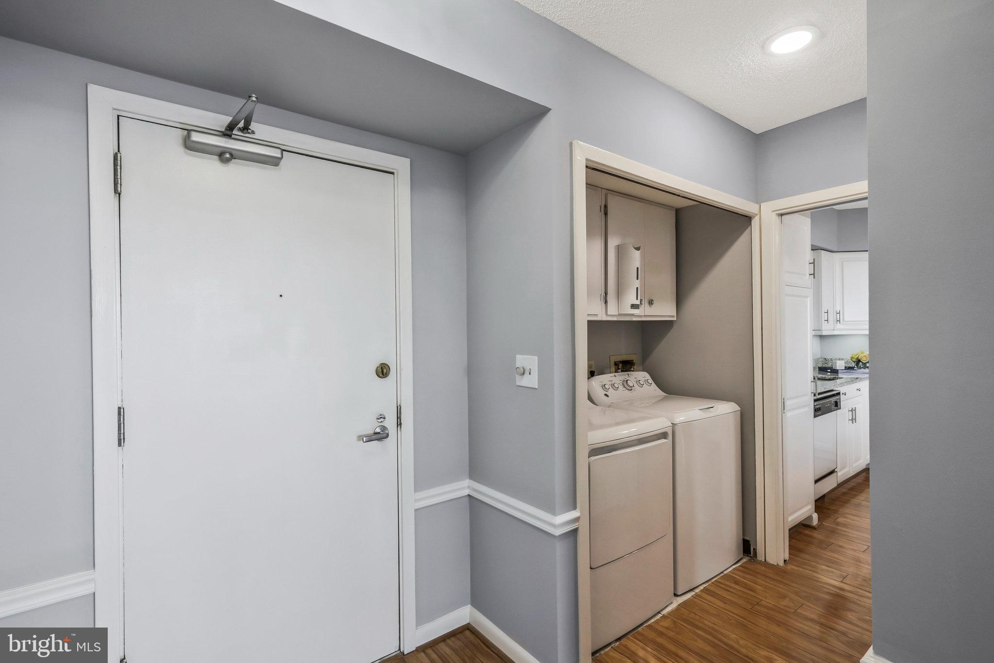 SKYLINE SQUARE CONDO - Residential