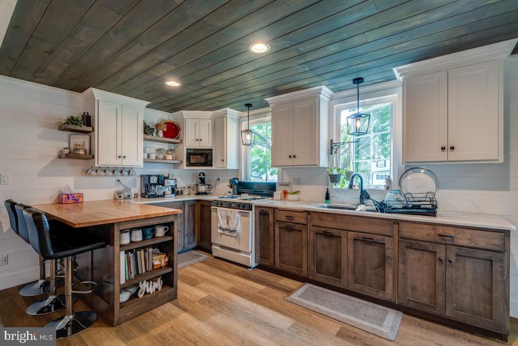 Photo of 48 Hatville Road, GORDONVILLE, PA 17529 (MLS # PALA2076438)