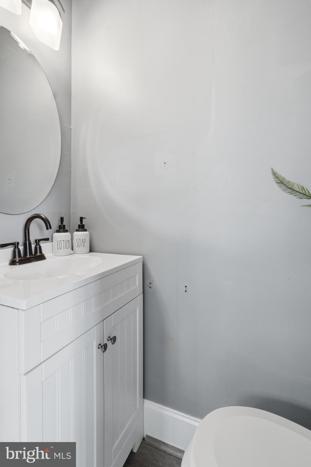 WINDSOR HILLS - Residential