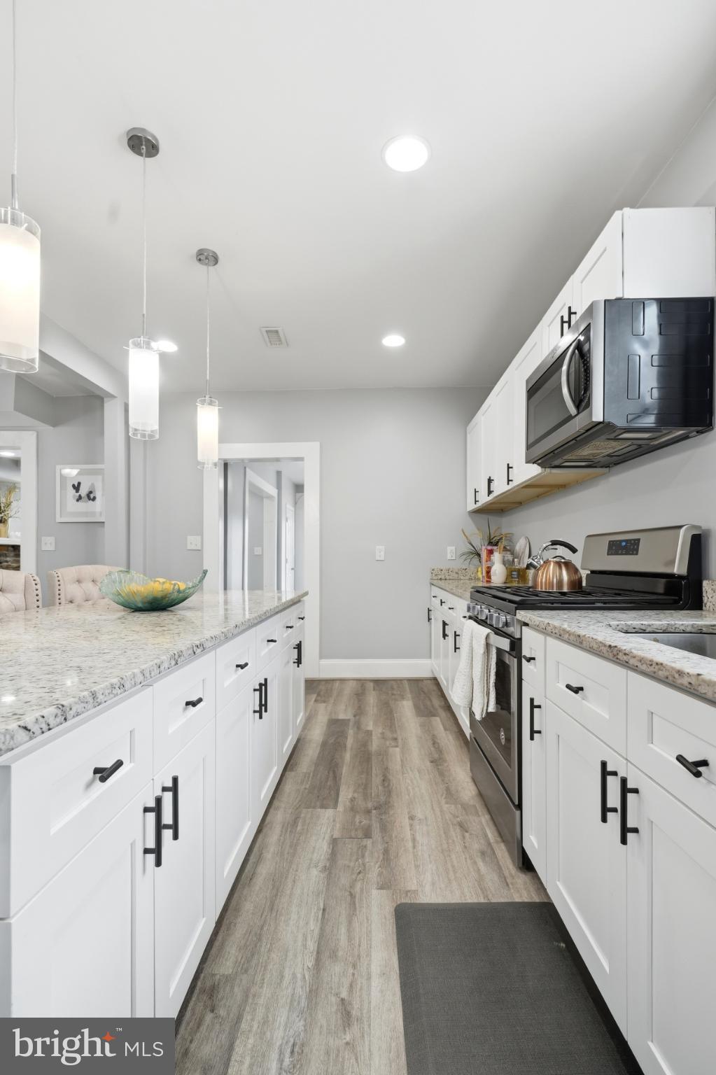 WINDSOR HILLS - Residential