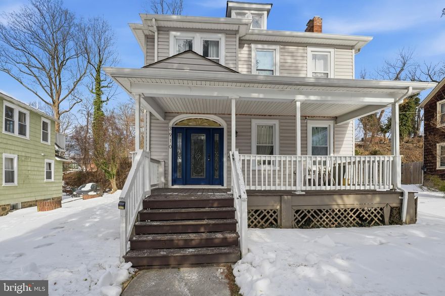 Welcome home to this beautifully updated 3-bedroom, 3.5-bath detached residence offering the perfect blend of modern upgrades and everyday functionality. Renovated just six years ago, this home delivers the peace of mind today’s buyers are looking for.
The heart of the home is the massive kitchen island—perfect for entertaining, meal prep, and gathering with family and friends. The open-concept layout flows seamlessly into the main living and dining areas, creating a bright and welcoming atmosphere.
Upstairs, retreat to a spacious primary suite featuring a private ensuite bath designed for comfort and relaxation. Each additional bedroom is generously sized, and with 3.5 bathrooms total, there’s plenty of space and convenience for everyone.
Enjoy the added bonus of rear parking—a rare and valuable feature that makes city living effortless.
Thoughtfully renovated, well-maintained, and move-in ready, this home checks all the boxes. This home qualifies for a $10K downpayment grant!!