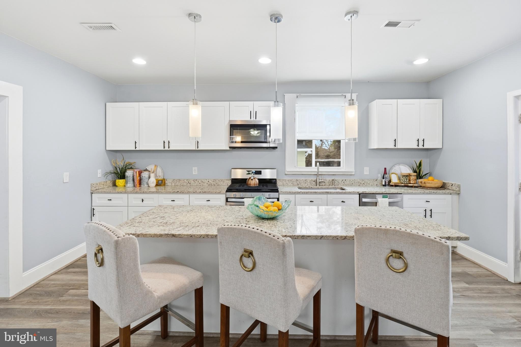 WINDSOR HILLS - Residential