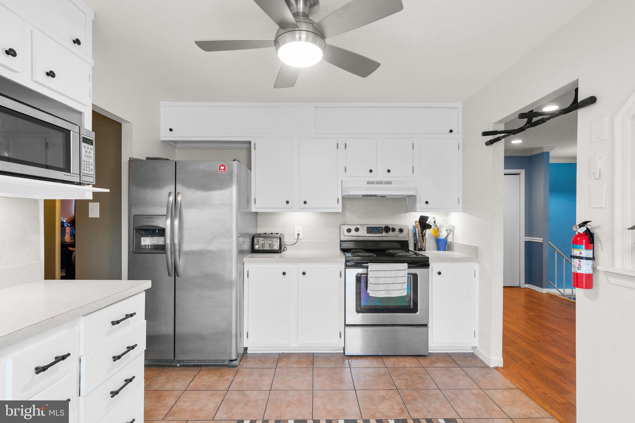 CATONSVILLE MANOR - Residential