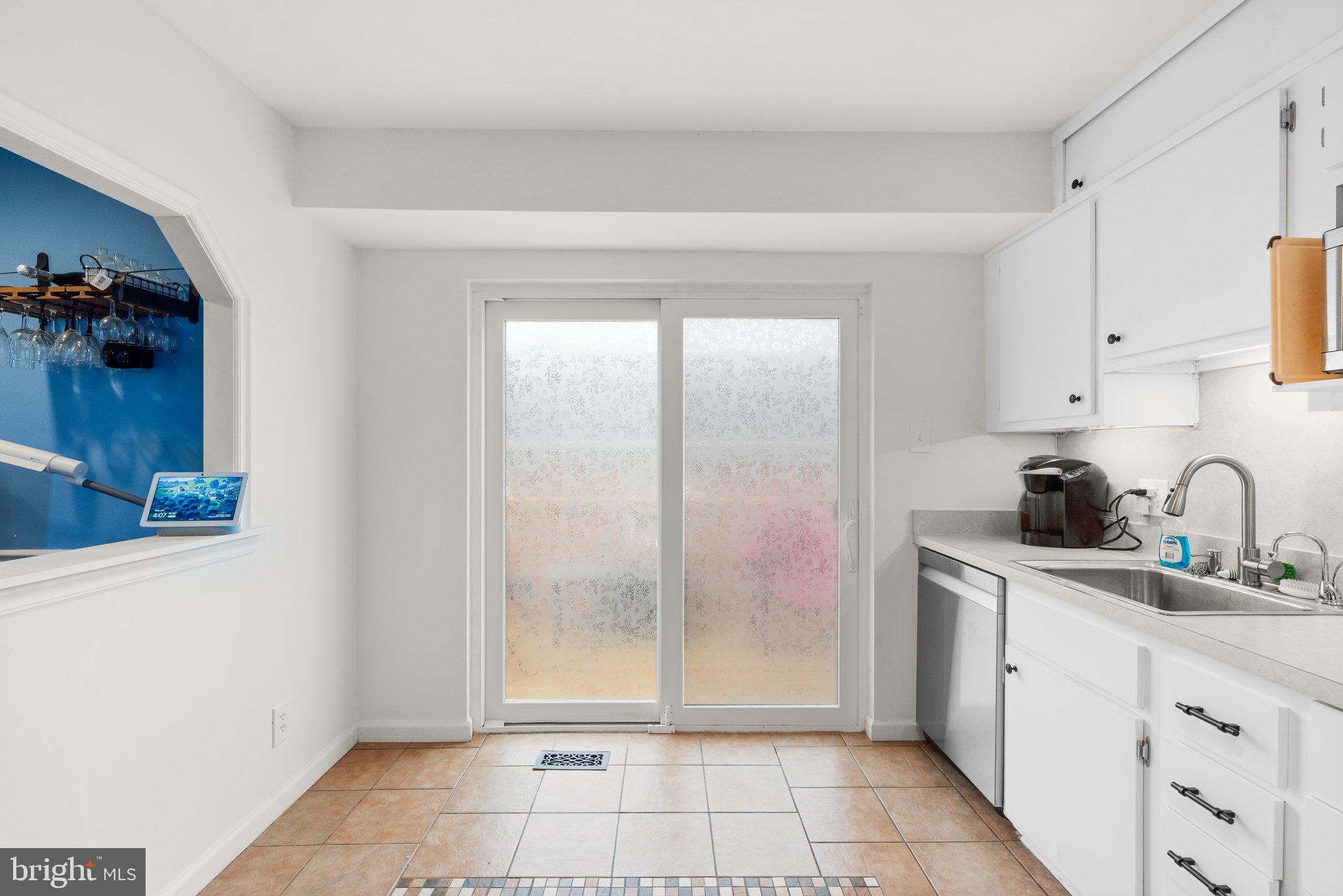 CATONSVILLE MANOR - Residential