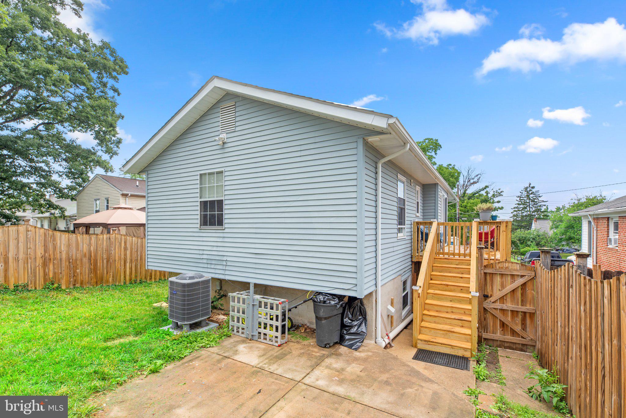CATONSVILLE MANOR - Residential