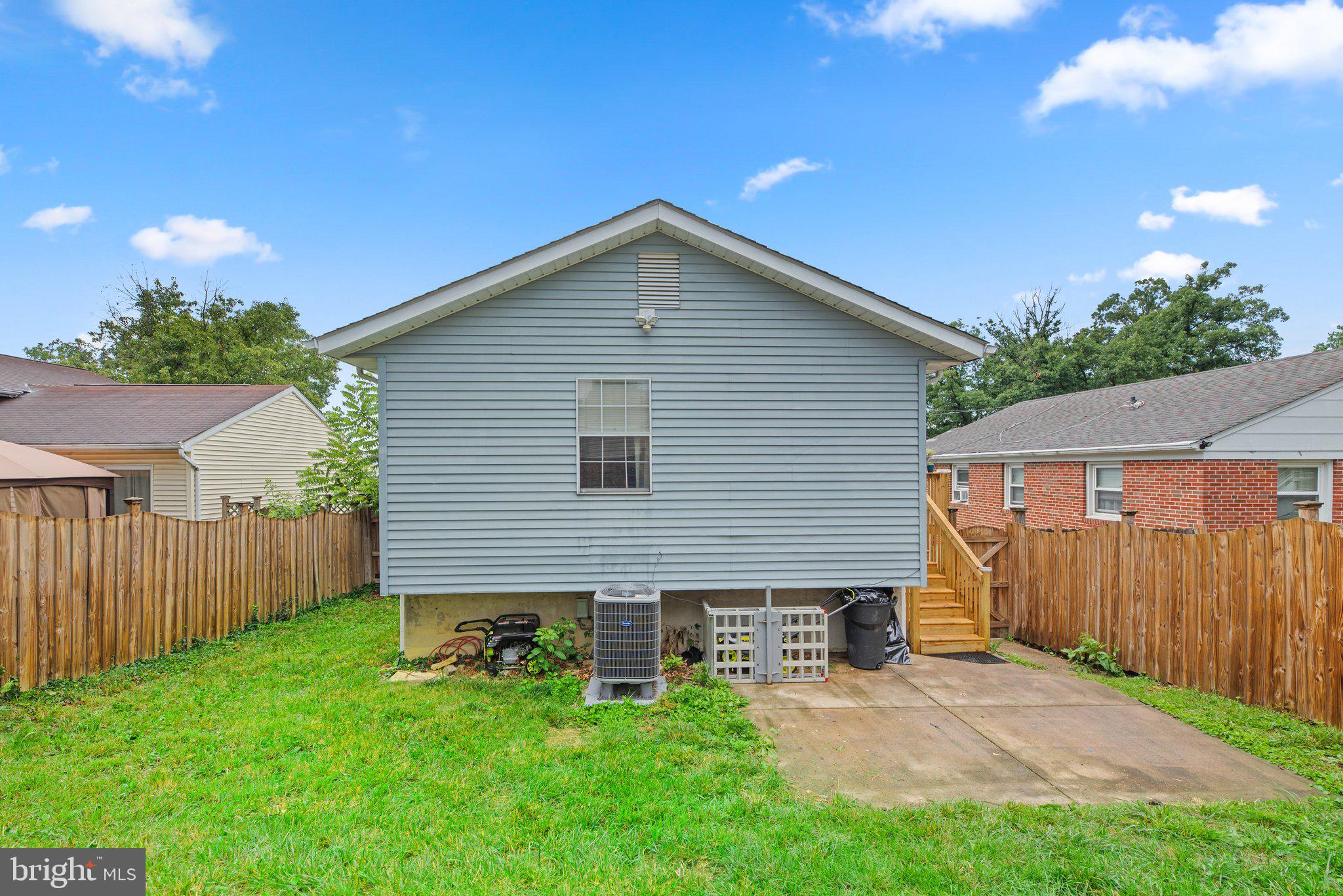 CATONSVILLE MANOR - Residential