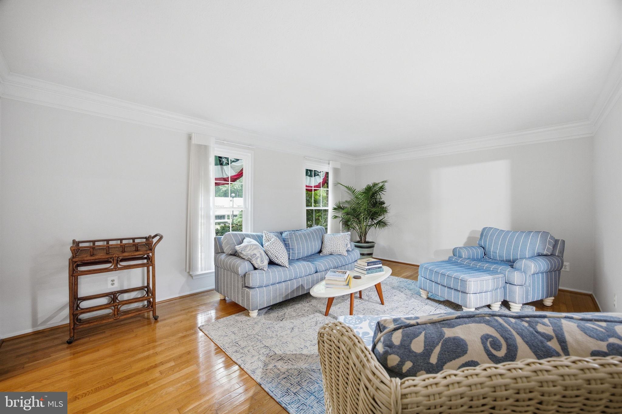 284 SOUTHLAND COURT