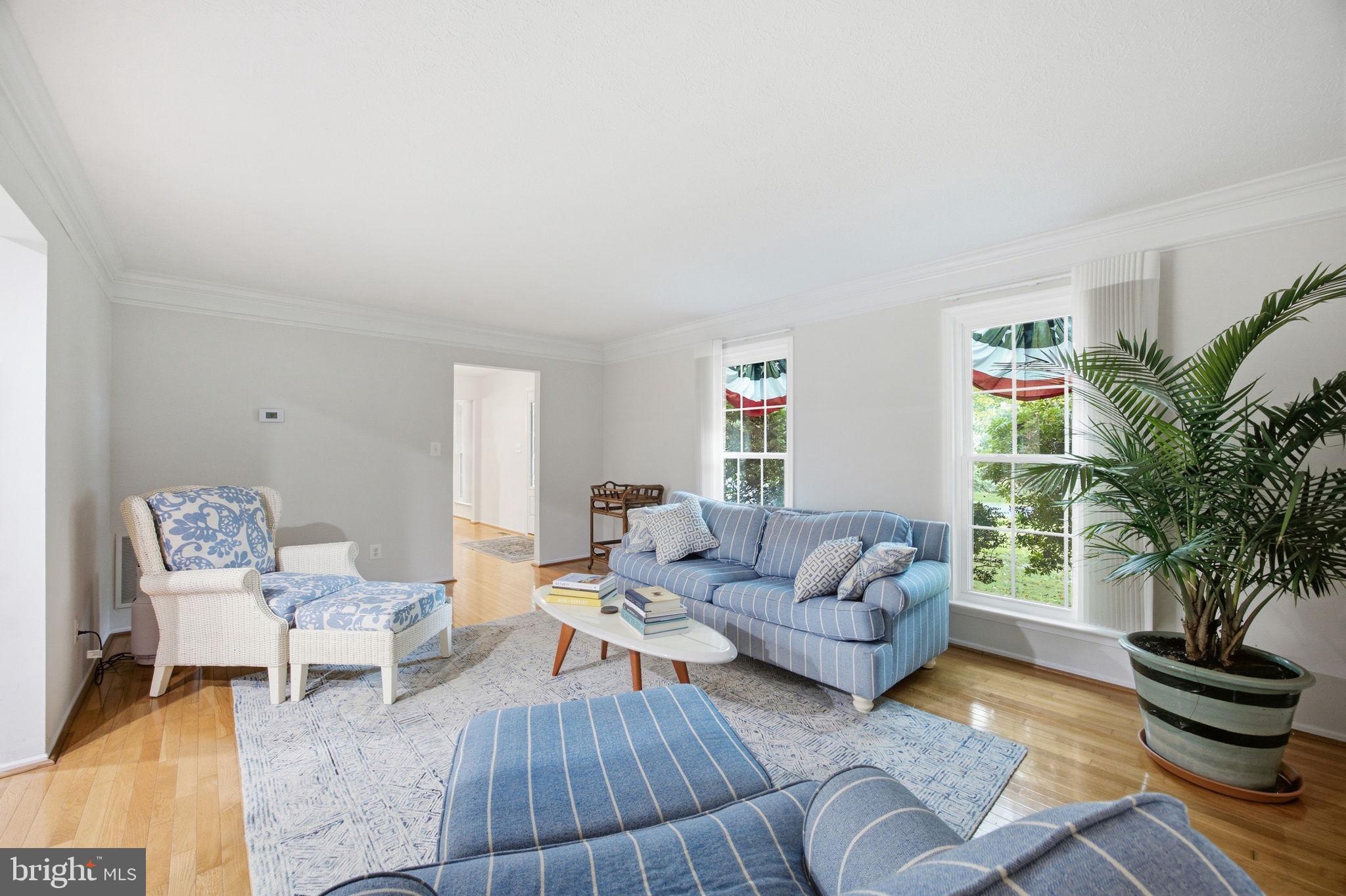 284 SOUTHLAND COURT