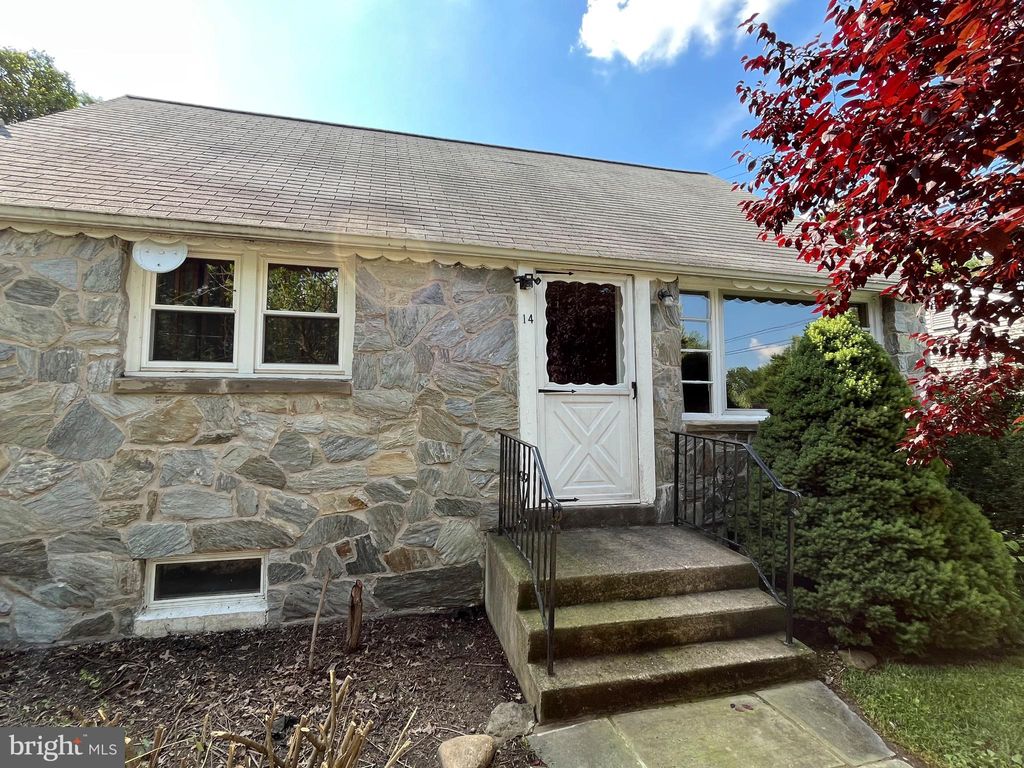 Photo of 14 PEACOCK DR, LANCASTER, PA 17601 (MLS # PALA2037524)