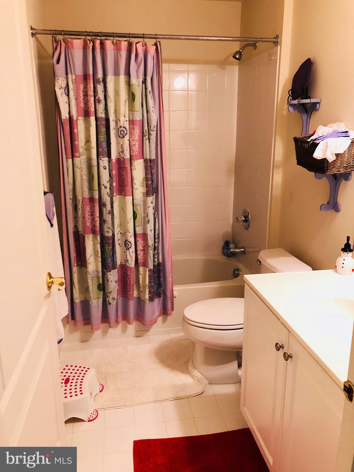 DOMINION VALLEY COUNTRY CLUB - Residential Lease