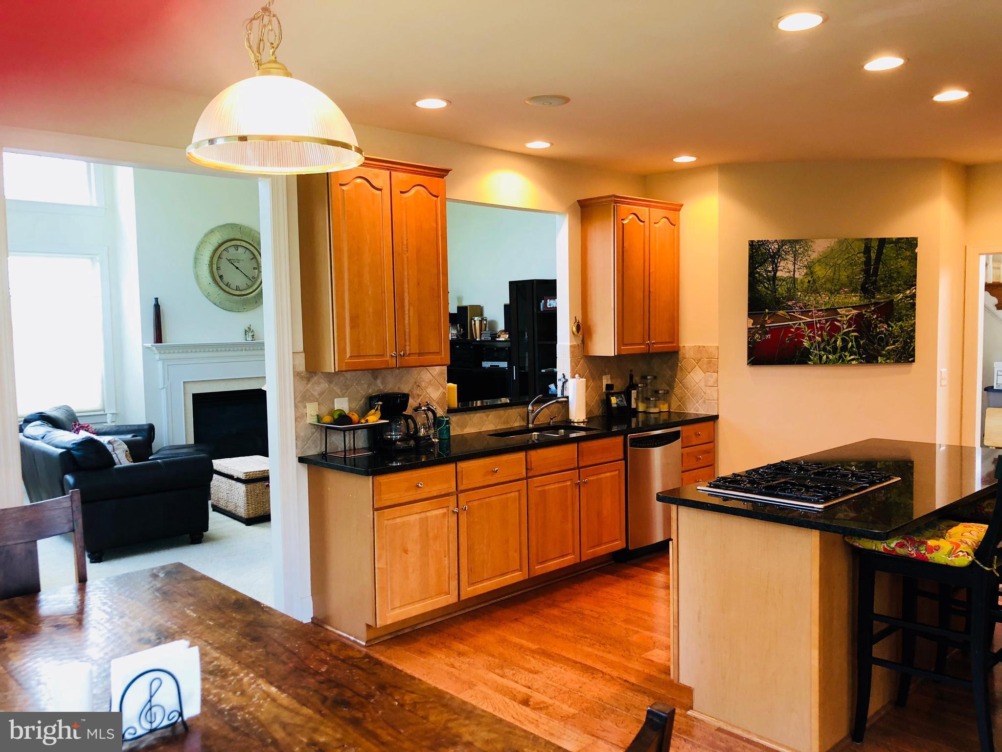 DOMINION VALLEY COUNTRY CLUB - Residential Lease