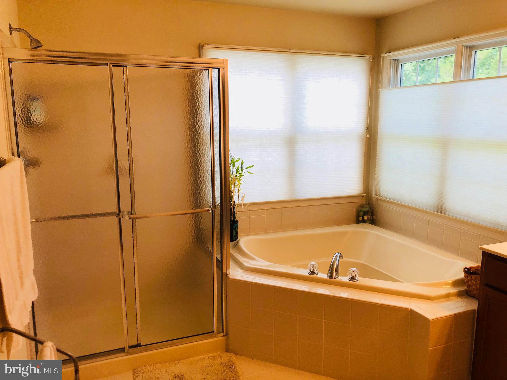 DOMINION VALLEY COUNTRY CLUB - Residential Lease