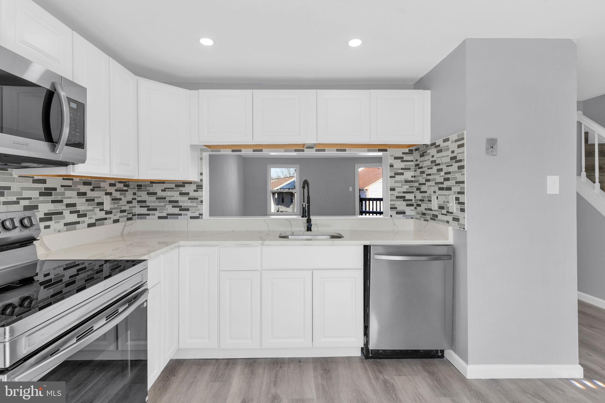 FORESTVILLE PARK - Residential