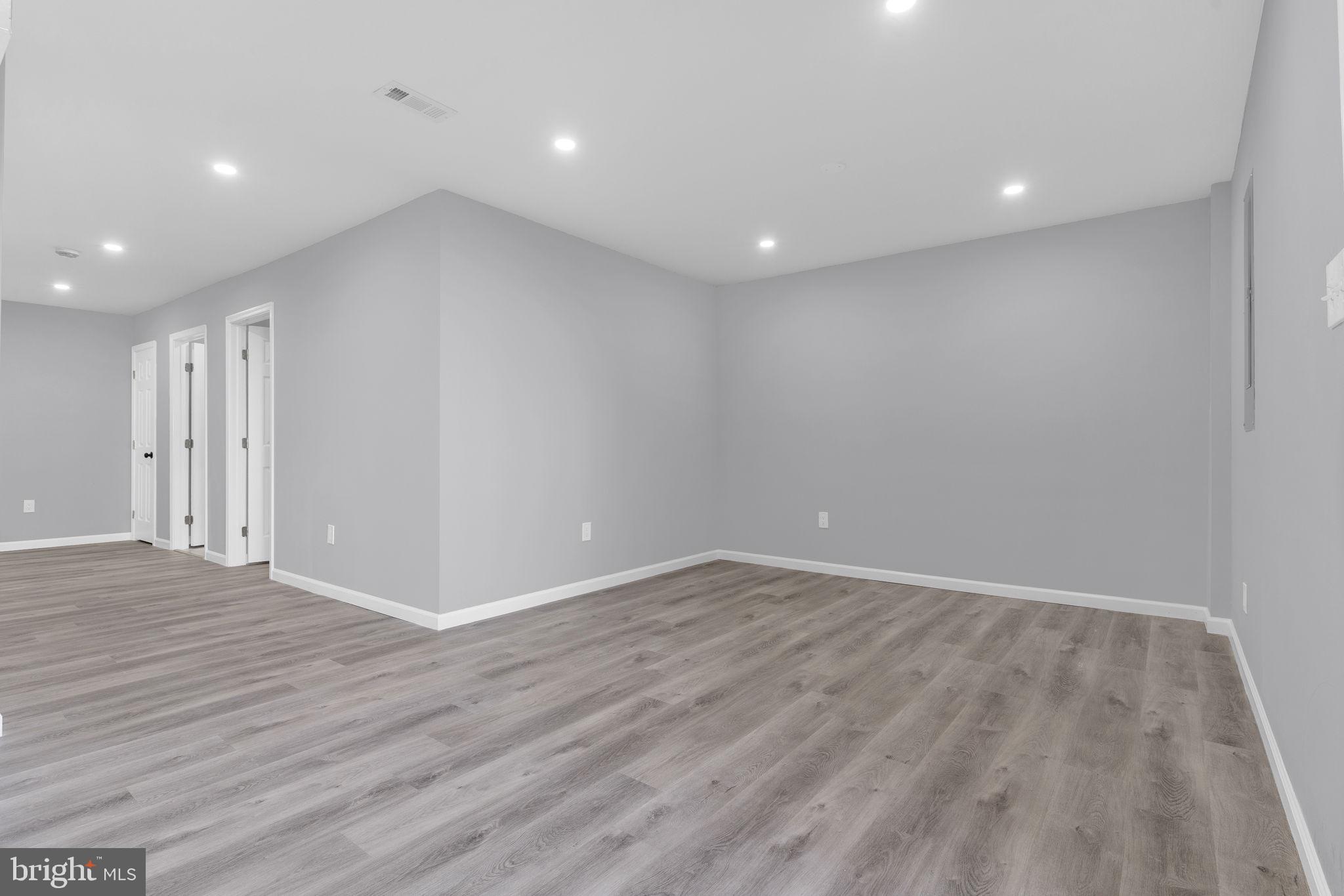 FORESTVILLE PARK - Residential