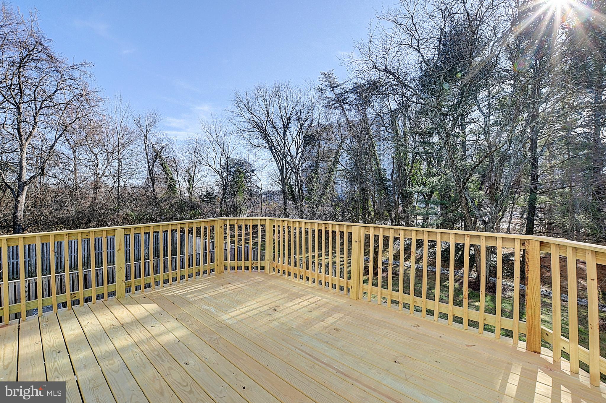 DUMONT OAKS - Residential