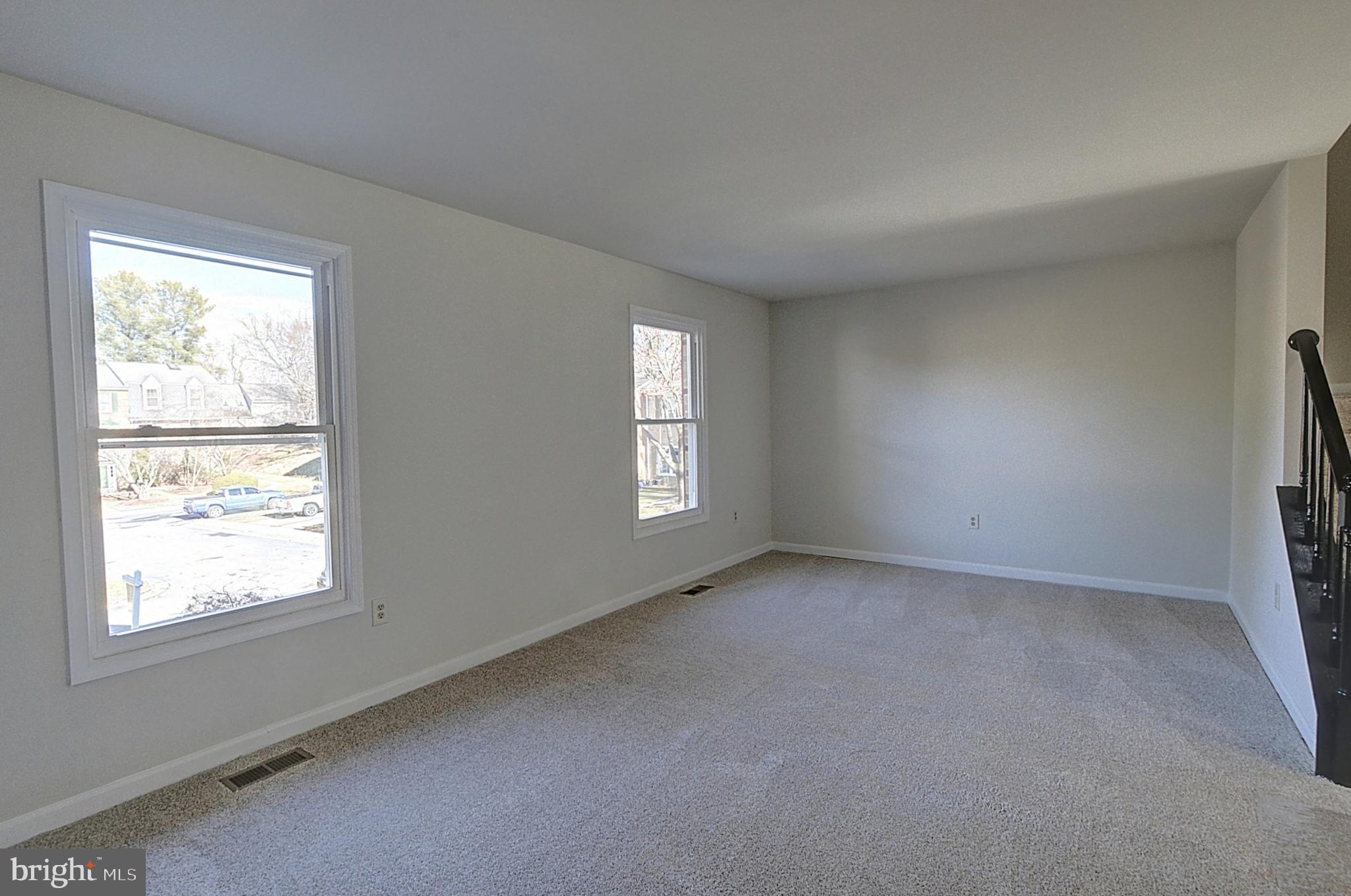 DUMONT OAKS - Residential