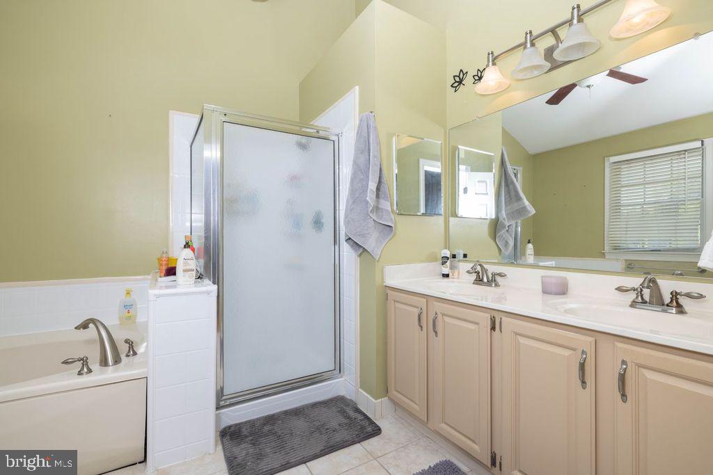 CORNER KETCH ESTS - Residential
