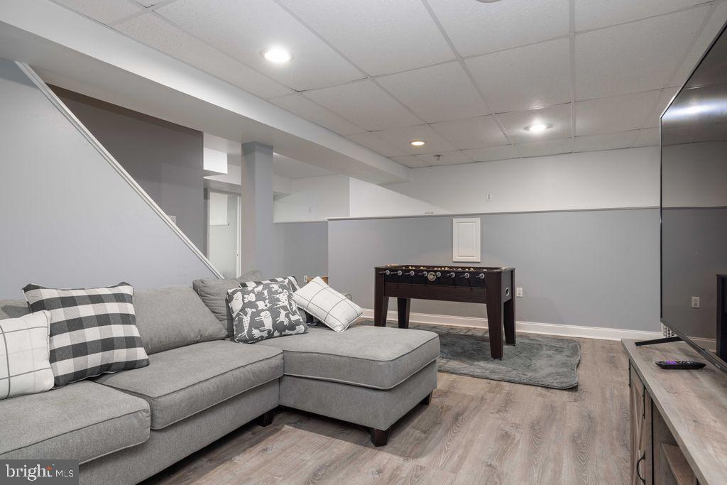 CORNER KETCH ESTS - Residential