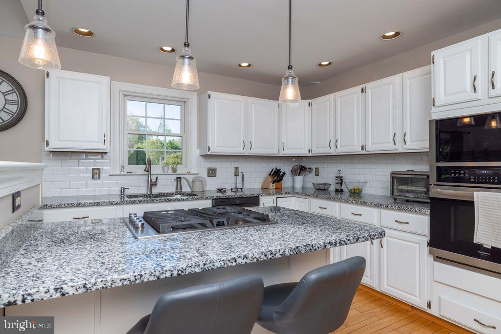 CORNER KETCH ESTS - Residential