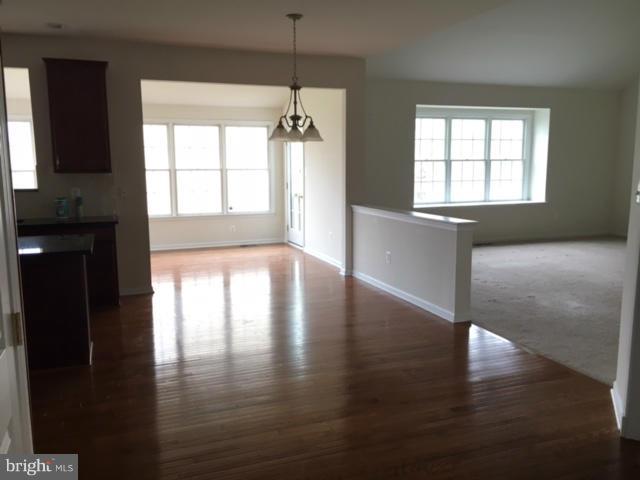 SOUTH RIDING - Residential