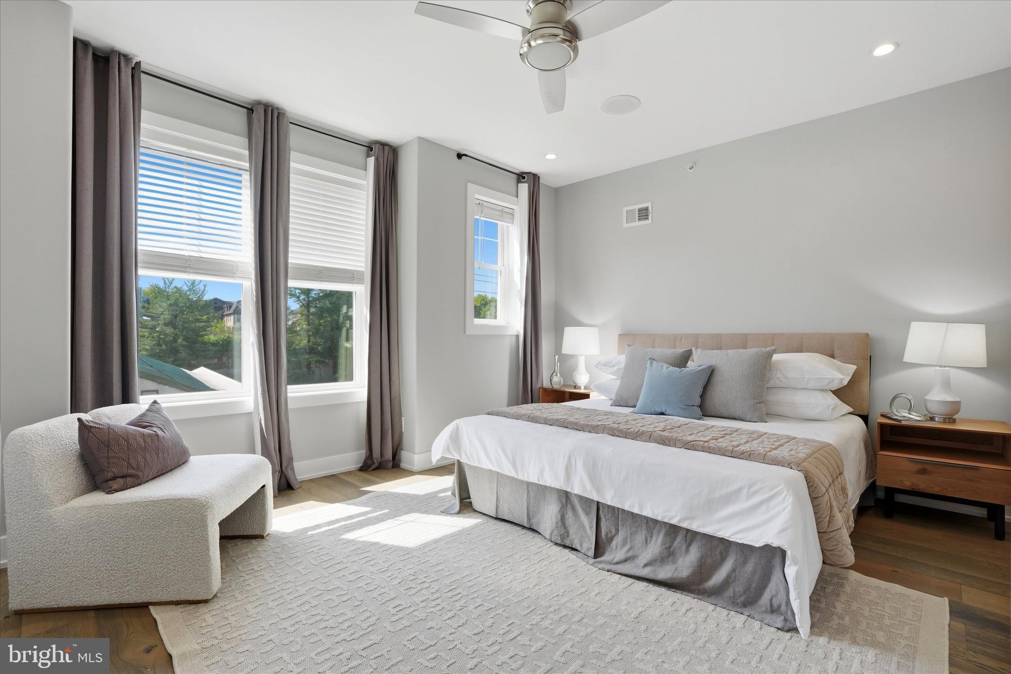ROXBOROUGH - Residential