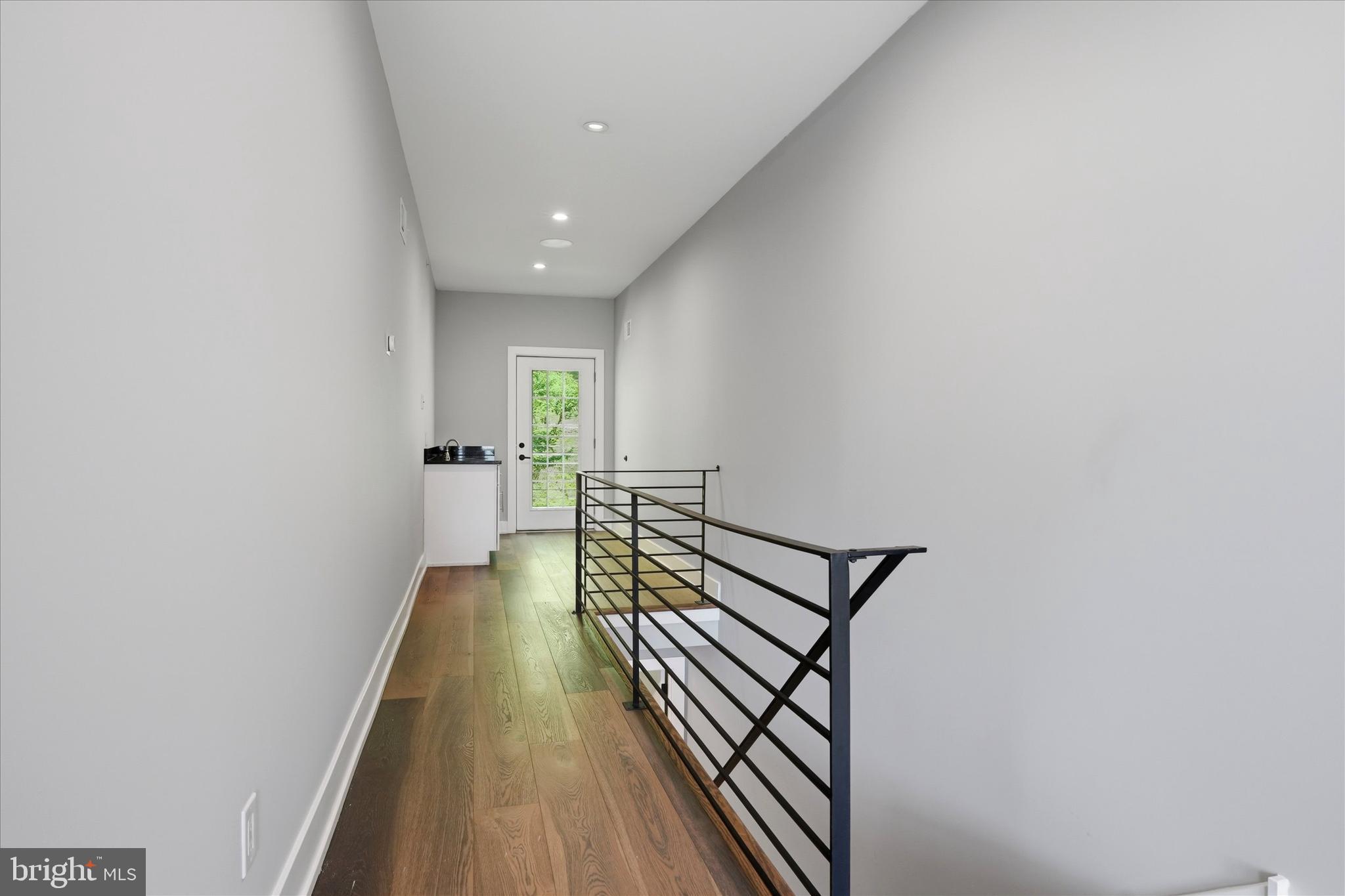 ROXBOROUGH - Residential