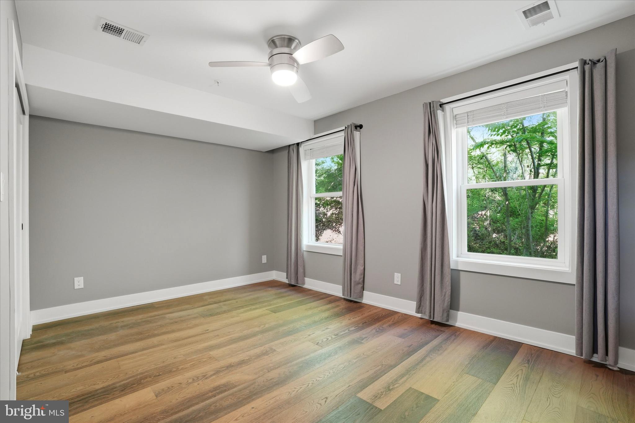 ROXBOROUGH - Residential