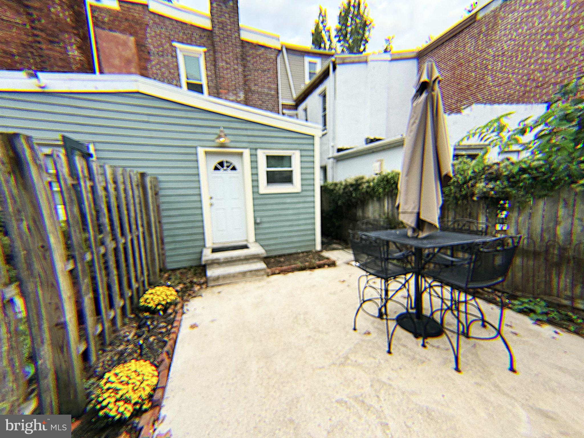 709 W 10TH STREET