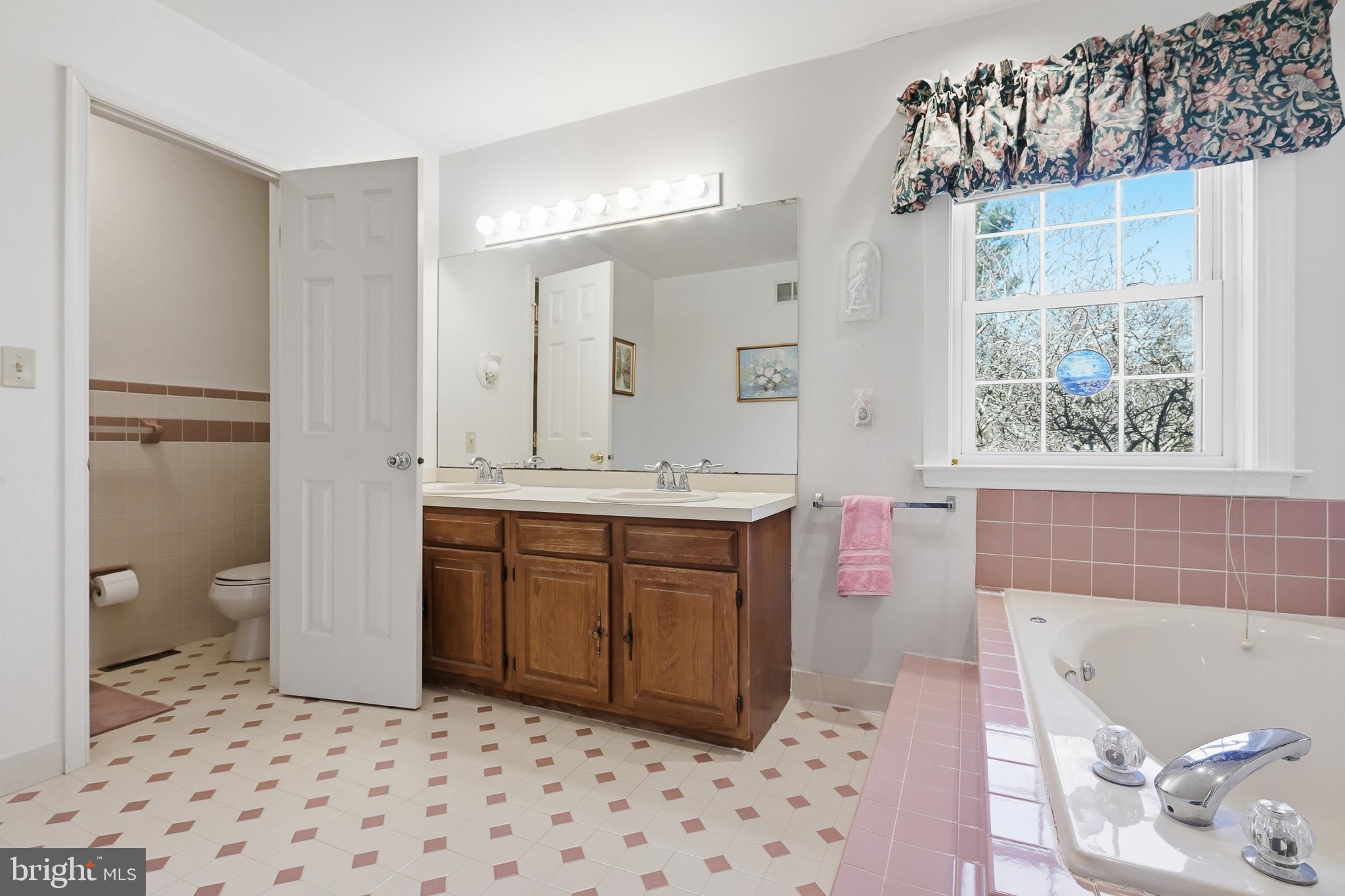 QUAKER LEA EAST - Residential