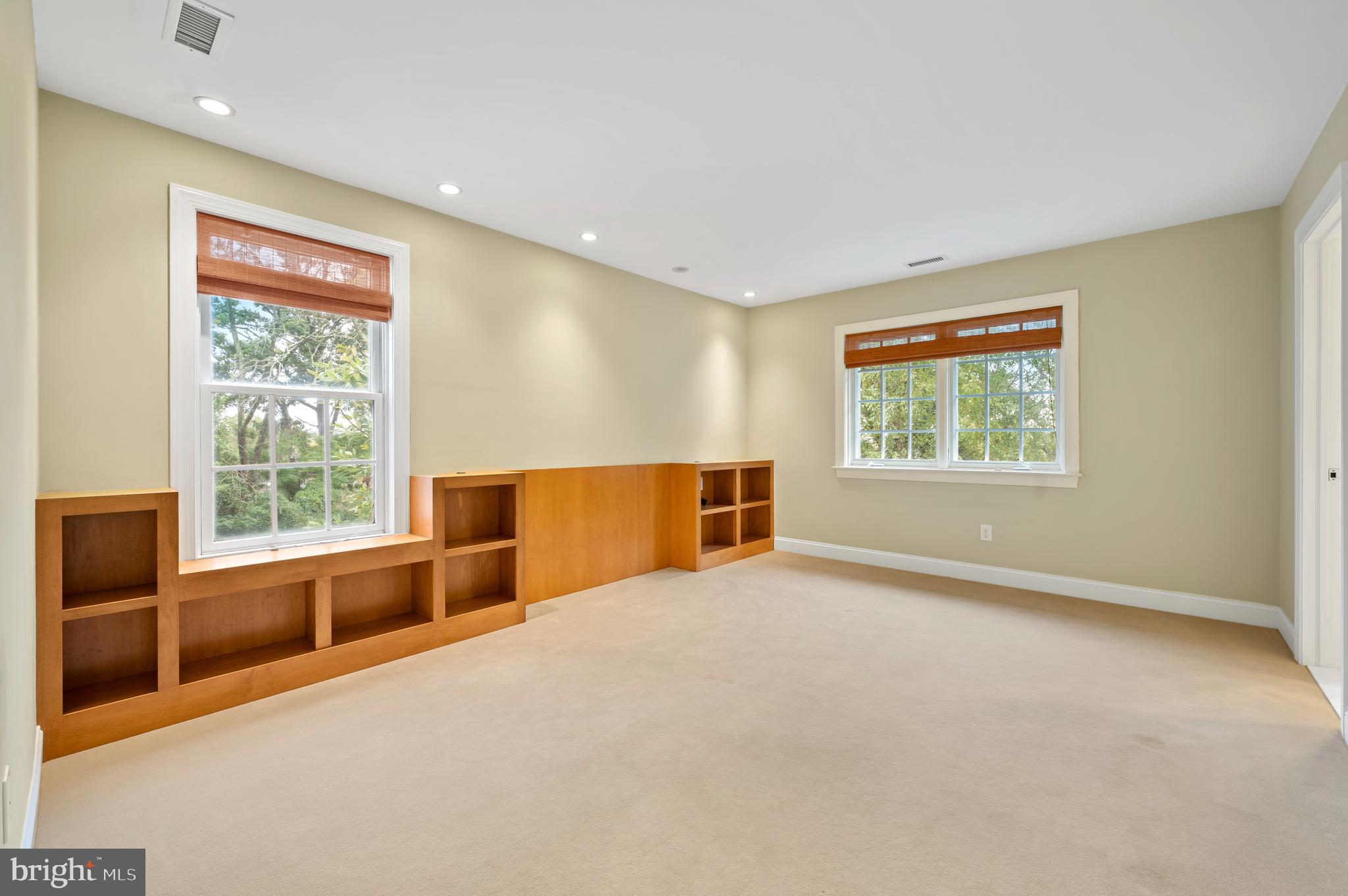 APPLEBROOK - Residential