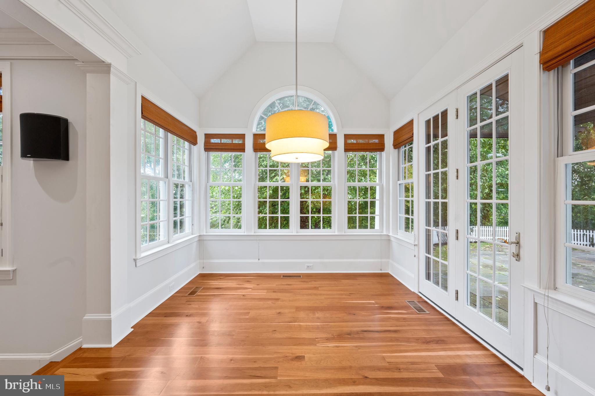 APPLEBROOK - Residential