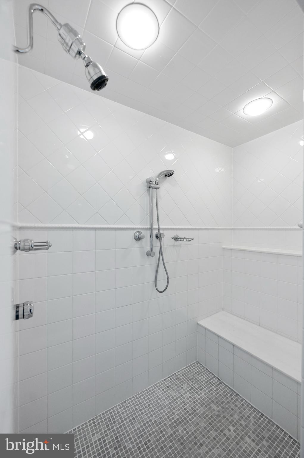 APPLEBROOK - Residential