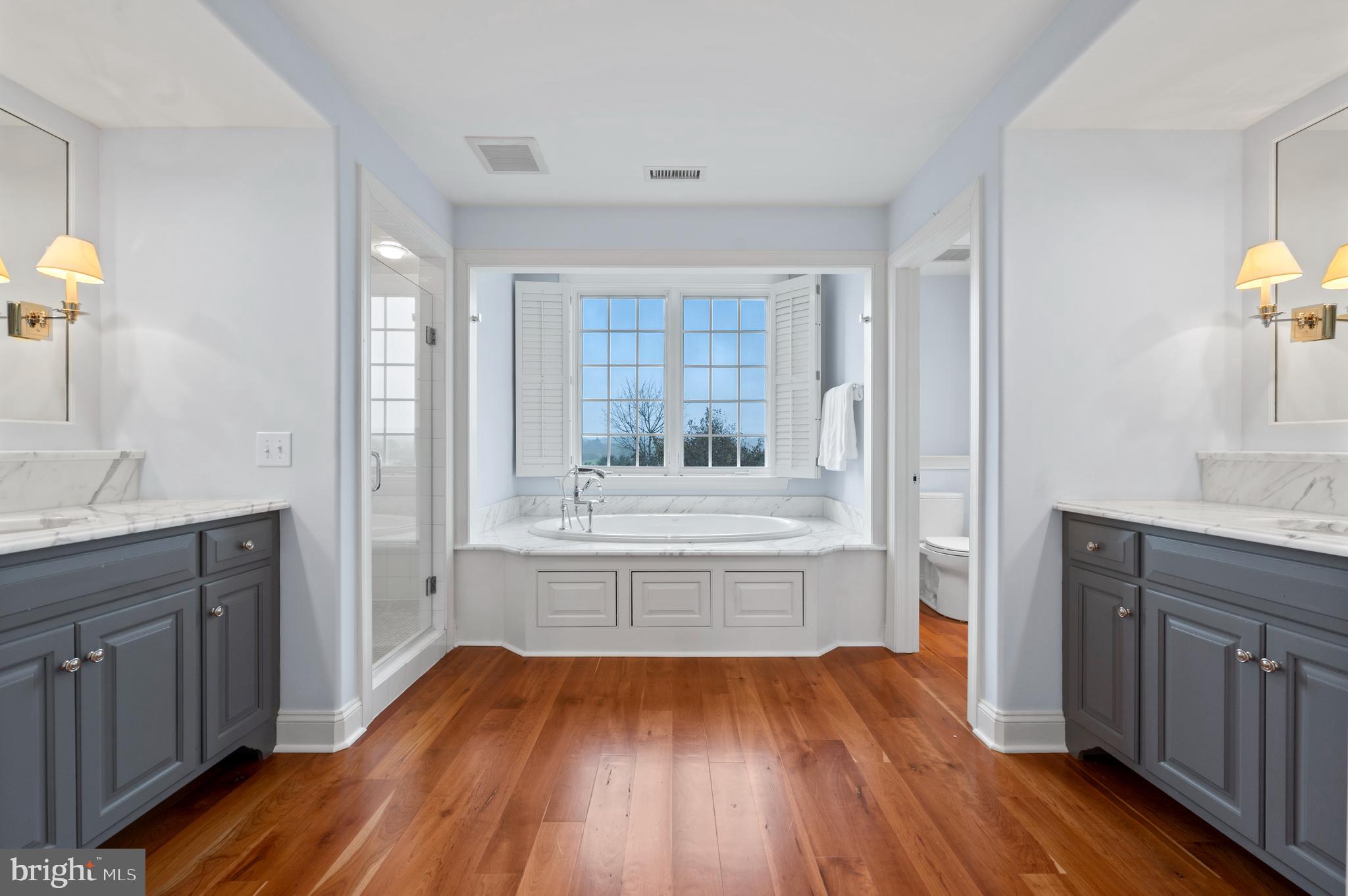 APPLEBROOK - Residential