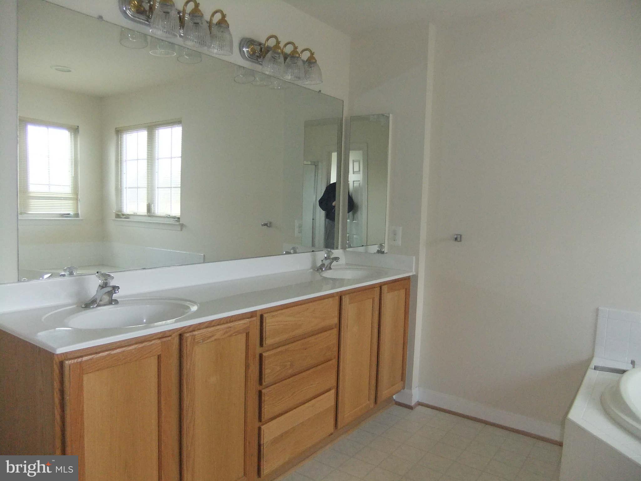 HAMPTONS OF BRIGHTWOOD - Residential Lease