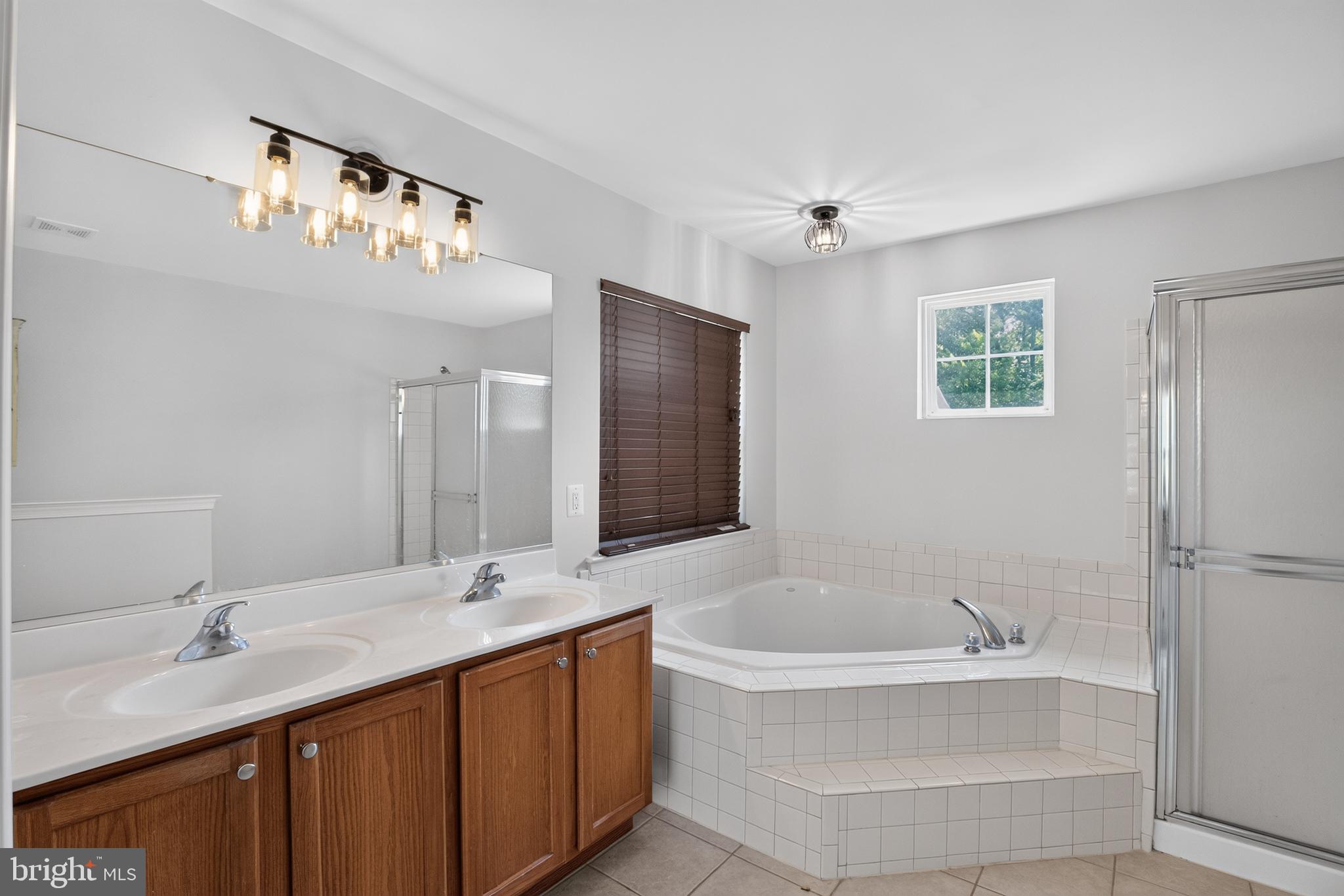 48262 EASTON COURT