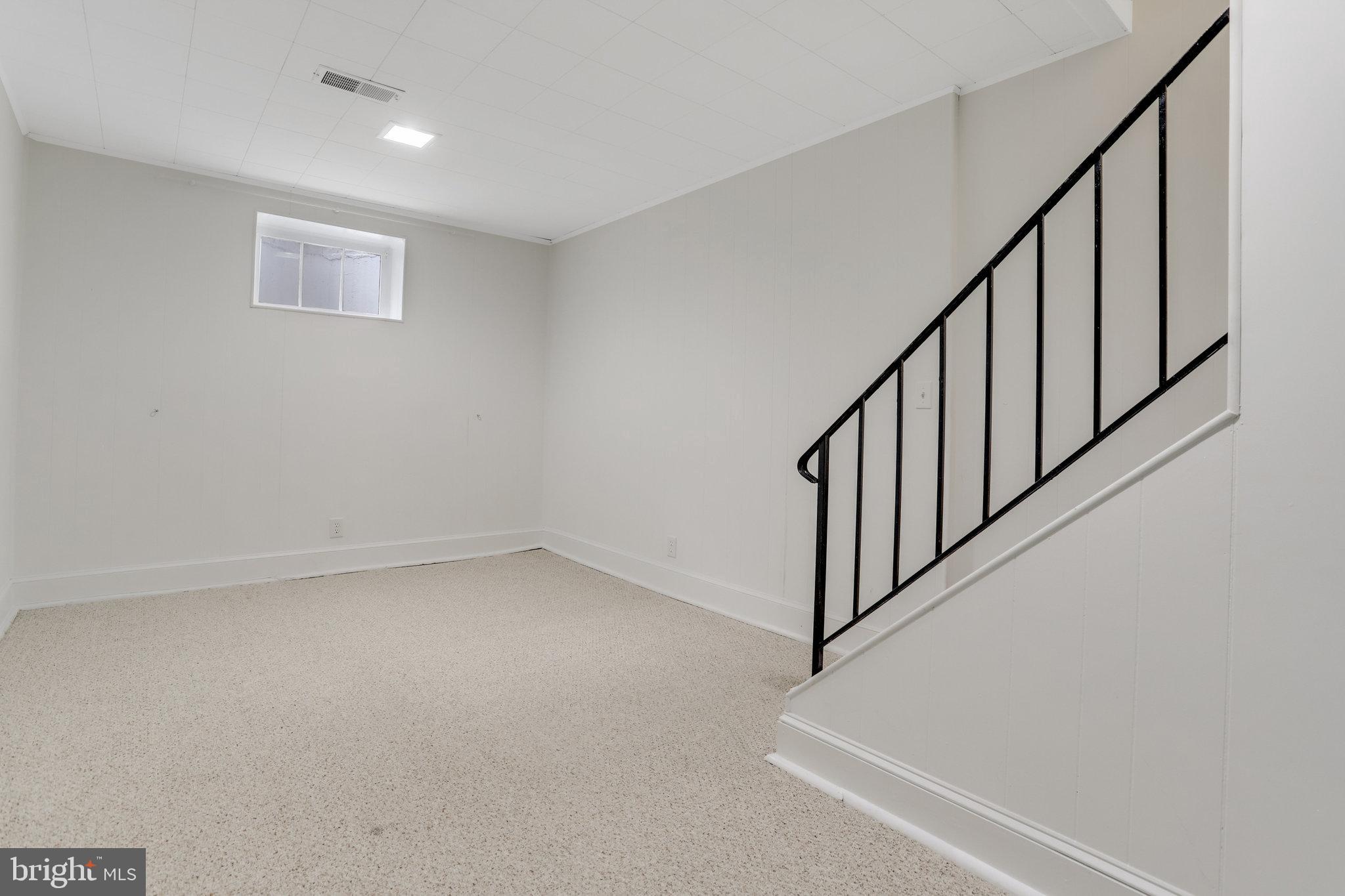 FAIRLINGTON MEADOWS - Residential Lease